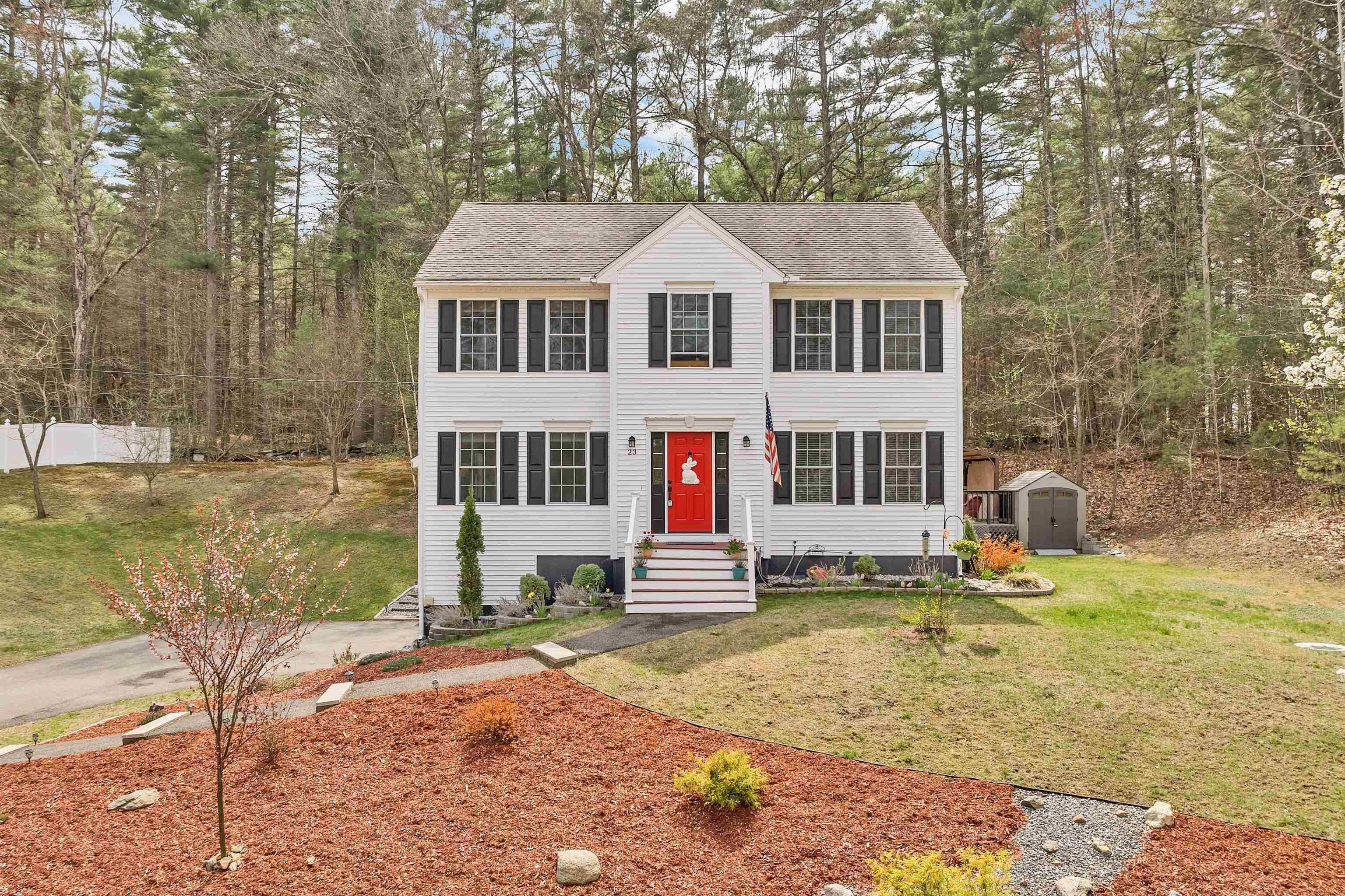 Nashua, NH 03062,23 Ridge RD
