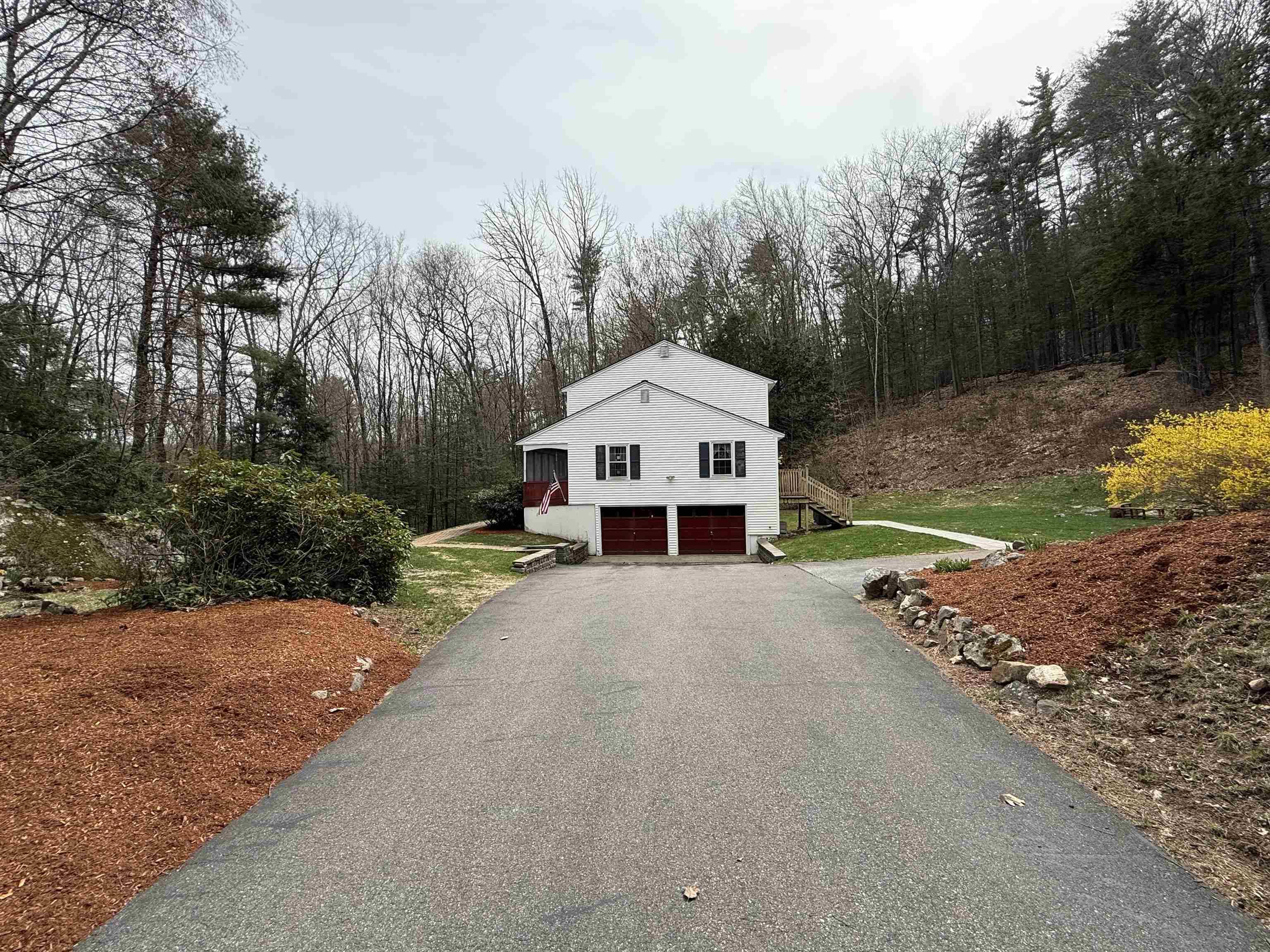 Amherst, NH 03031,12 Nathaniel DR