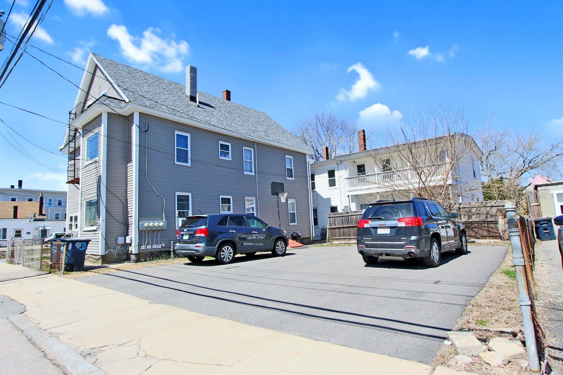 Nashua, NH 03064,60 Whitney ST