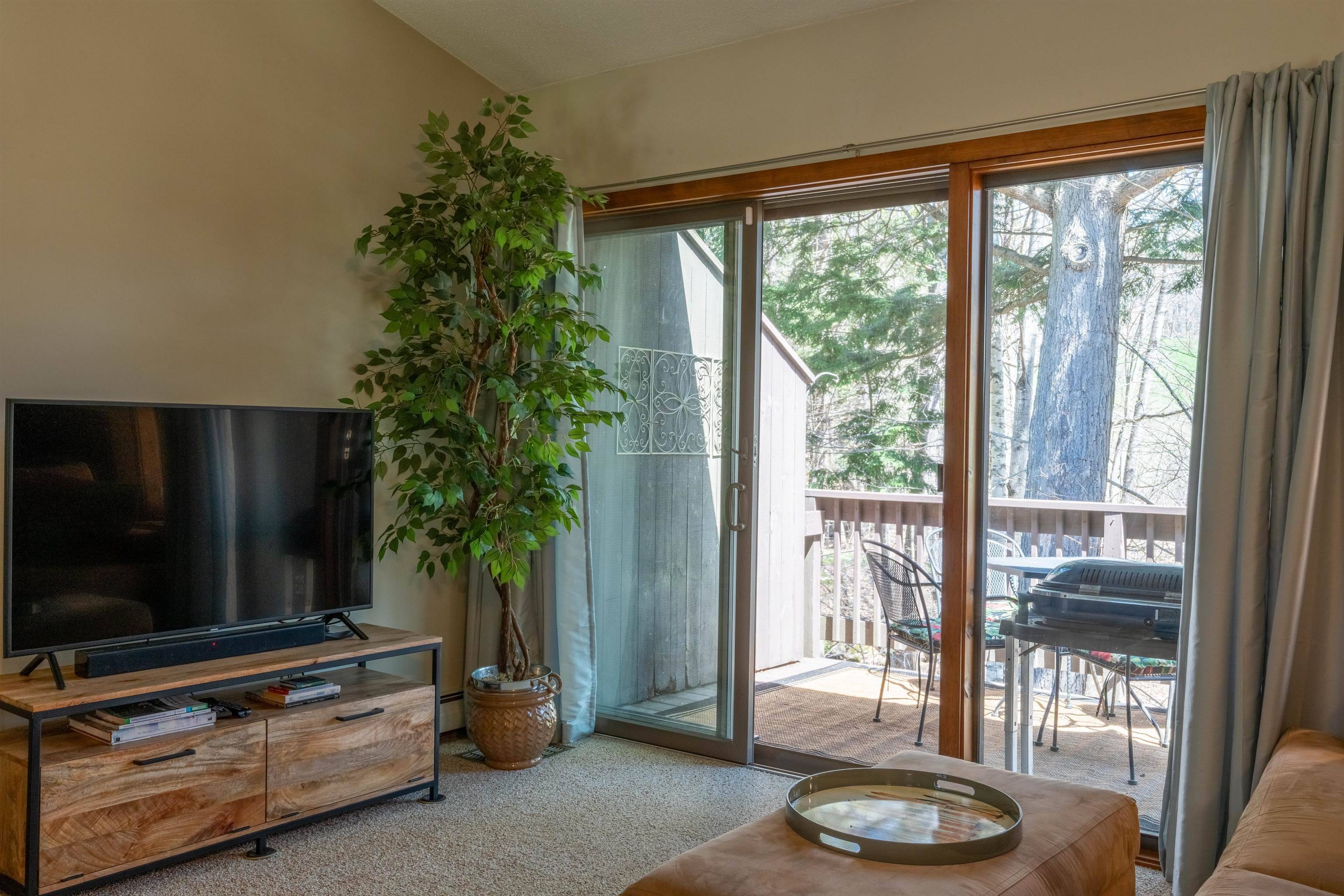 Hartford, VT 05059,383 Old Quechee RD #8C