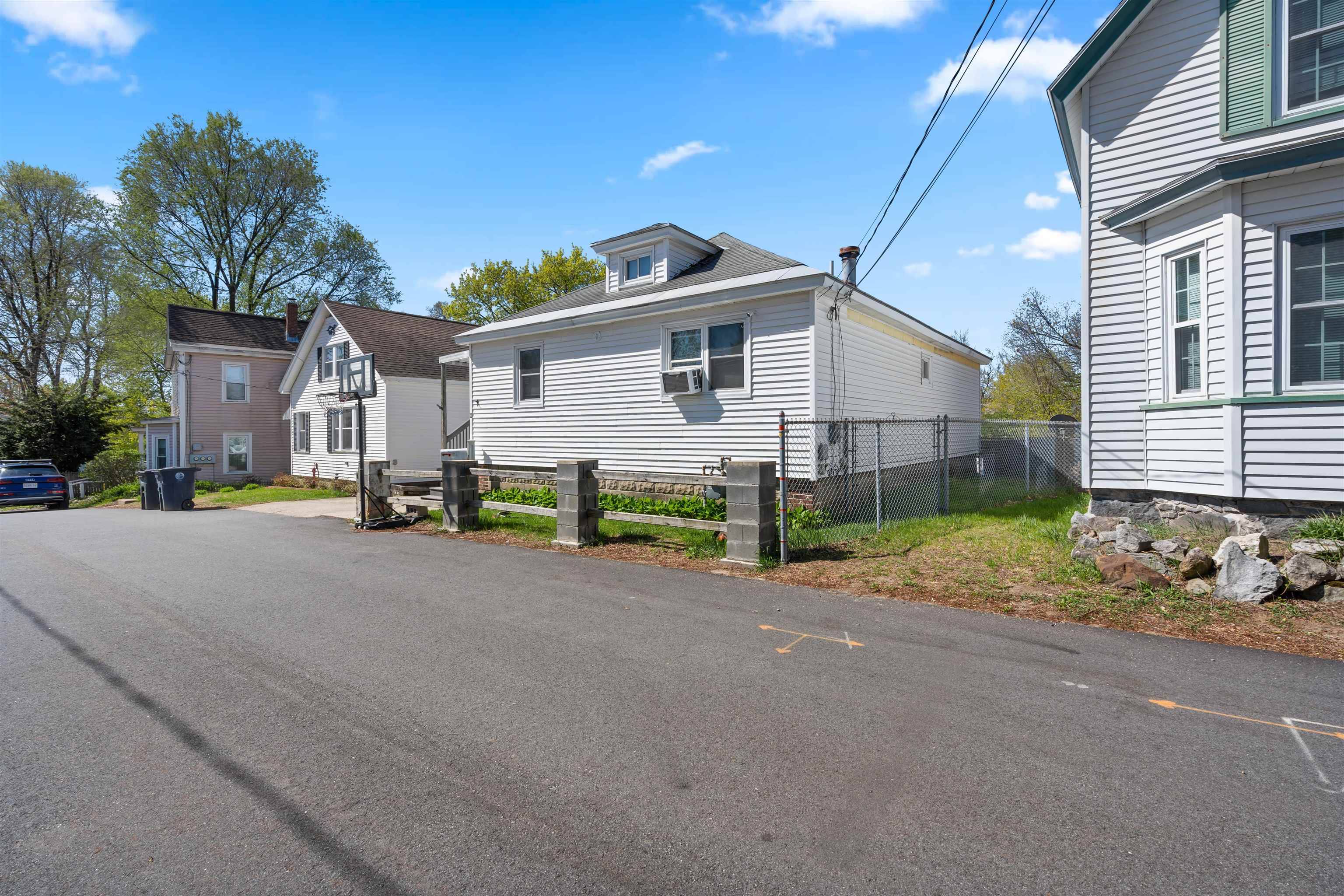 Nashua, NH 03060,9 Cherry ST