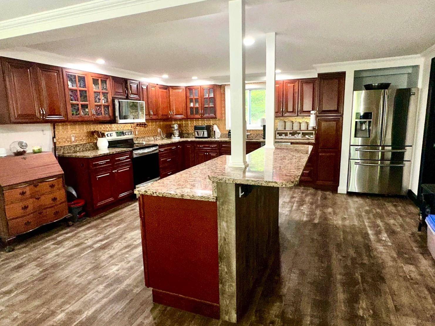 Campton, NH 03223,142 Bog RD