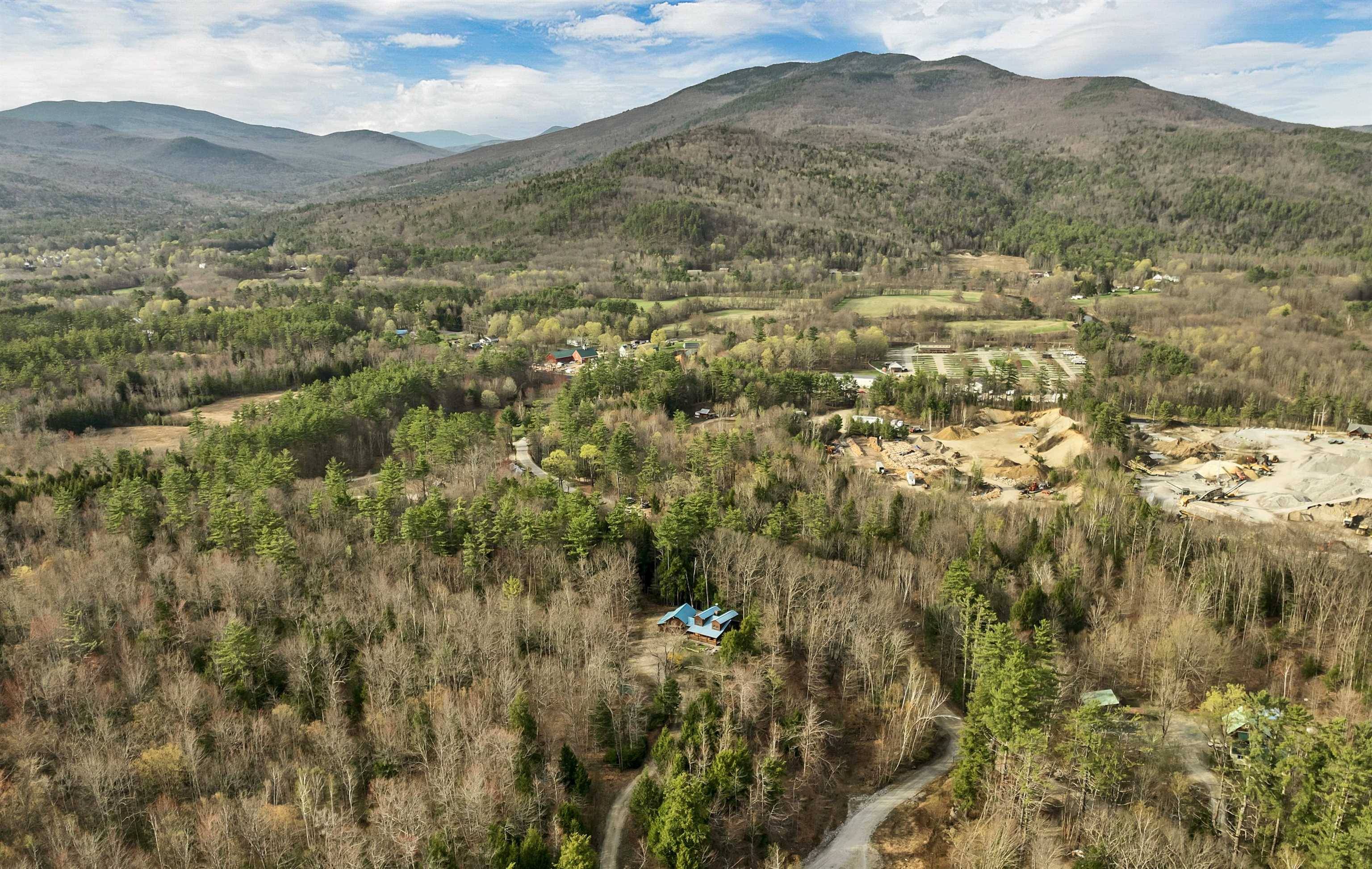 Rumney, NH 03266,220 Groton Hollow RD
