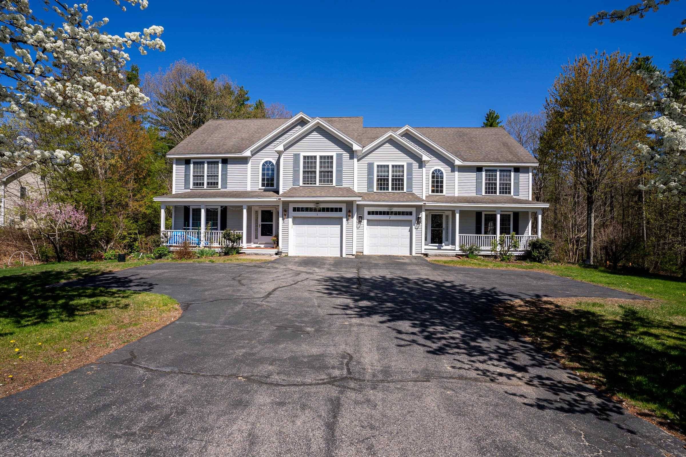 Lee, NH 03861,7 Piper LN