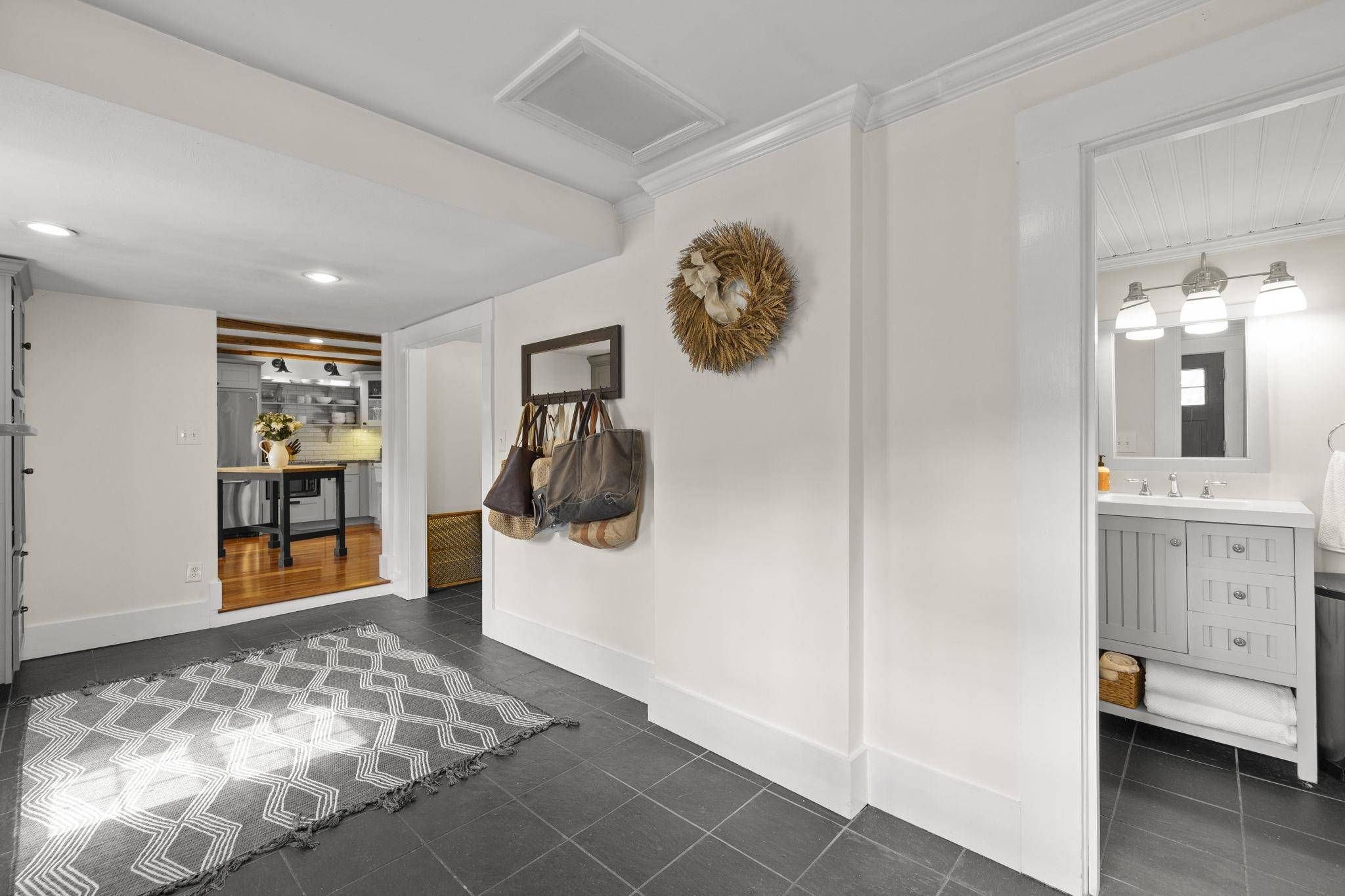Exeter, NH 03833,64 Kingston RD