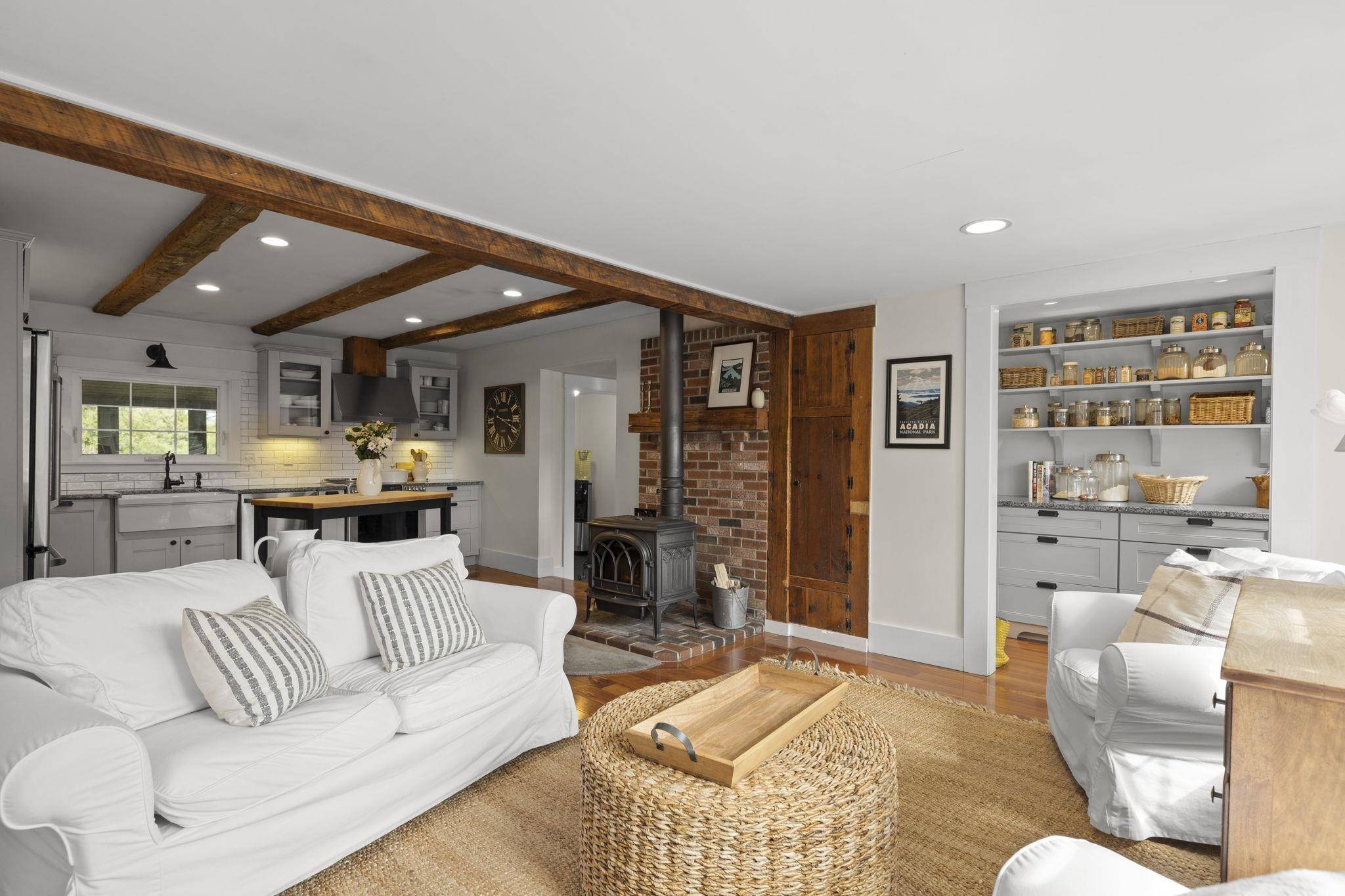 64 Kingston RD Exeter, NH 03833