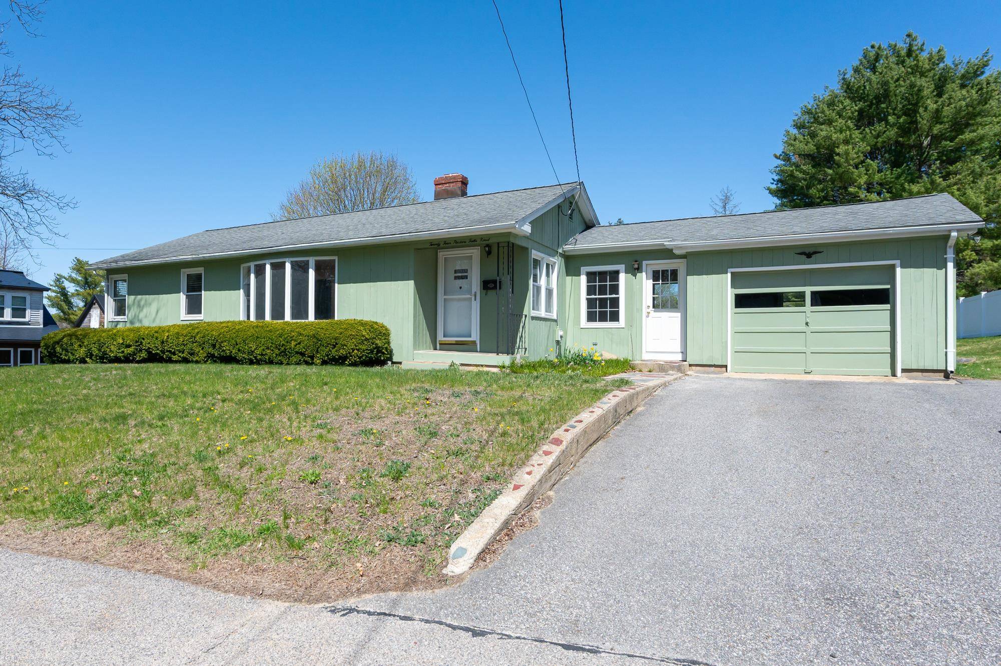 Newmarket, NH 03857,24 Packers Falls RD