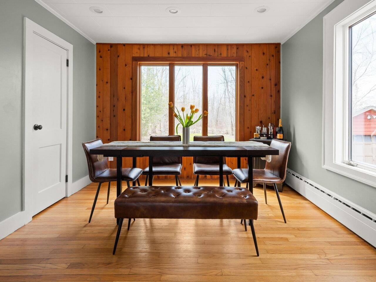 St. Albans Town, VT 05478,352 Lake RD