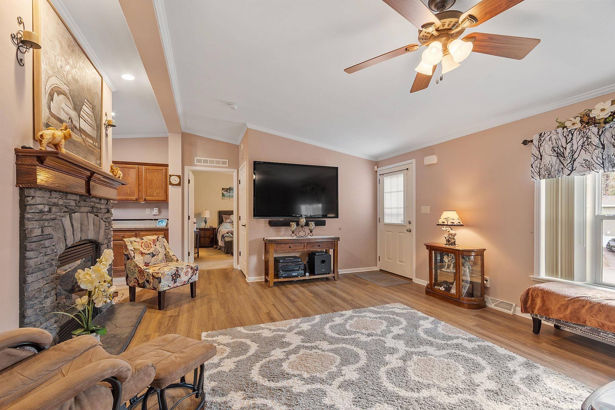 Nashua, NH 03062,17 Eric AVE #1517
