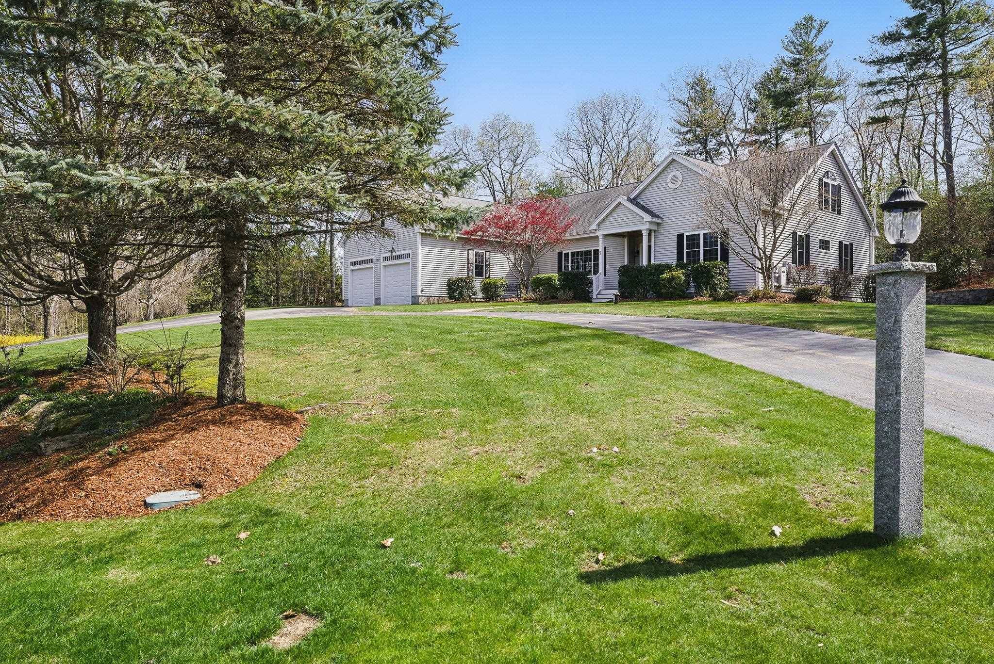 Brookline, NH 03033,2 Louis DR