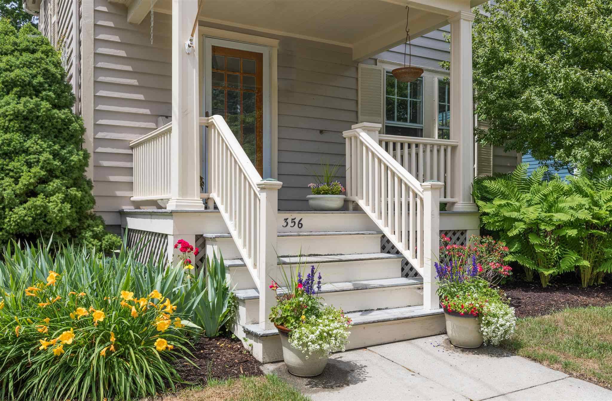 Portsmouth, NH 03801,356 Richards AVE