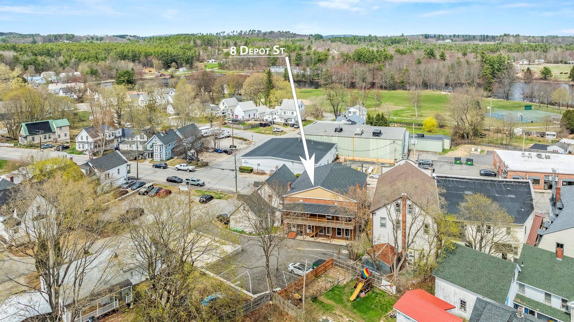 Pittsfield, NH 03263,8 Depot ST