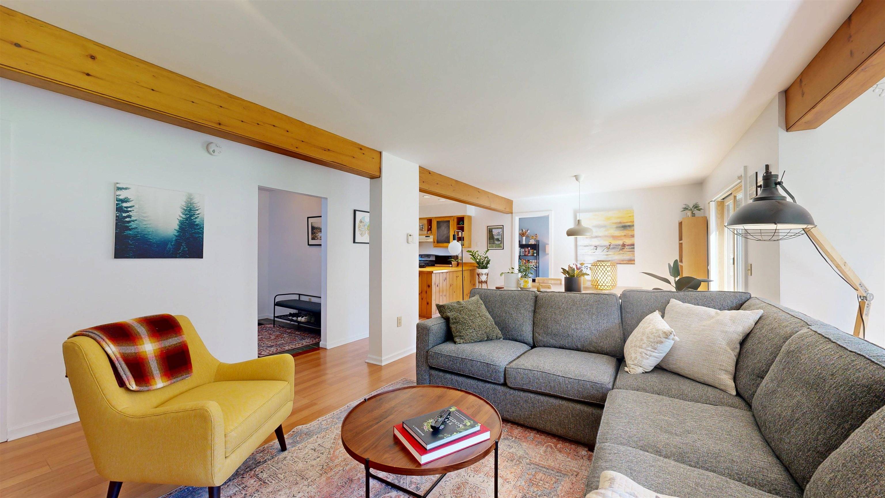 Shelburne, VT 05482,420 Acorn LN