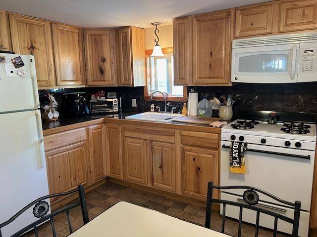 Laconia, NH 03246,200 Hilliard RD #4