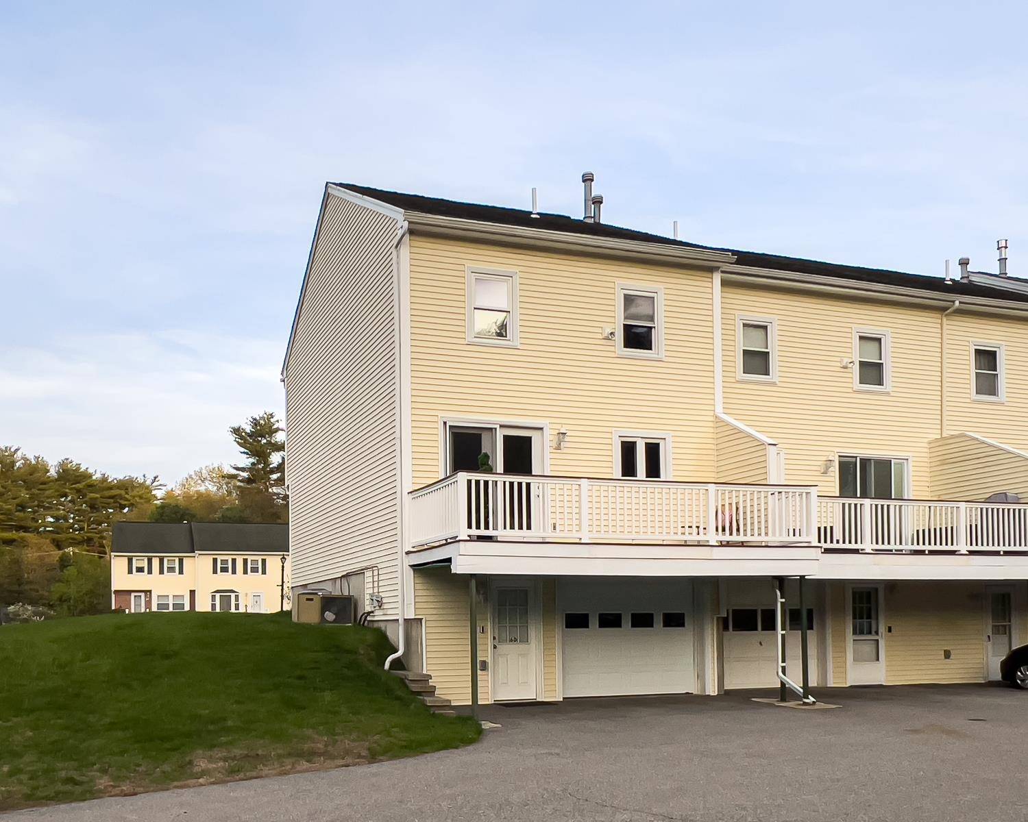 Plaistow, NH 03865,120 Newton RD #6D