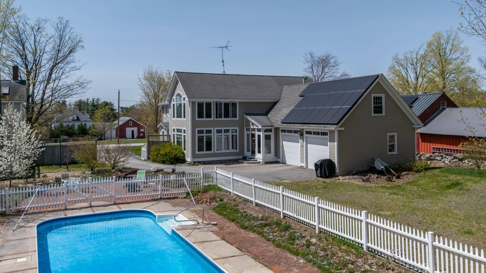 1003 School ST Dunbarton, NH 03046