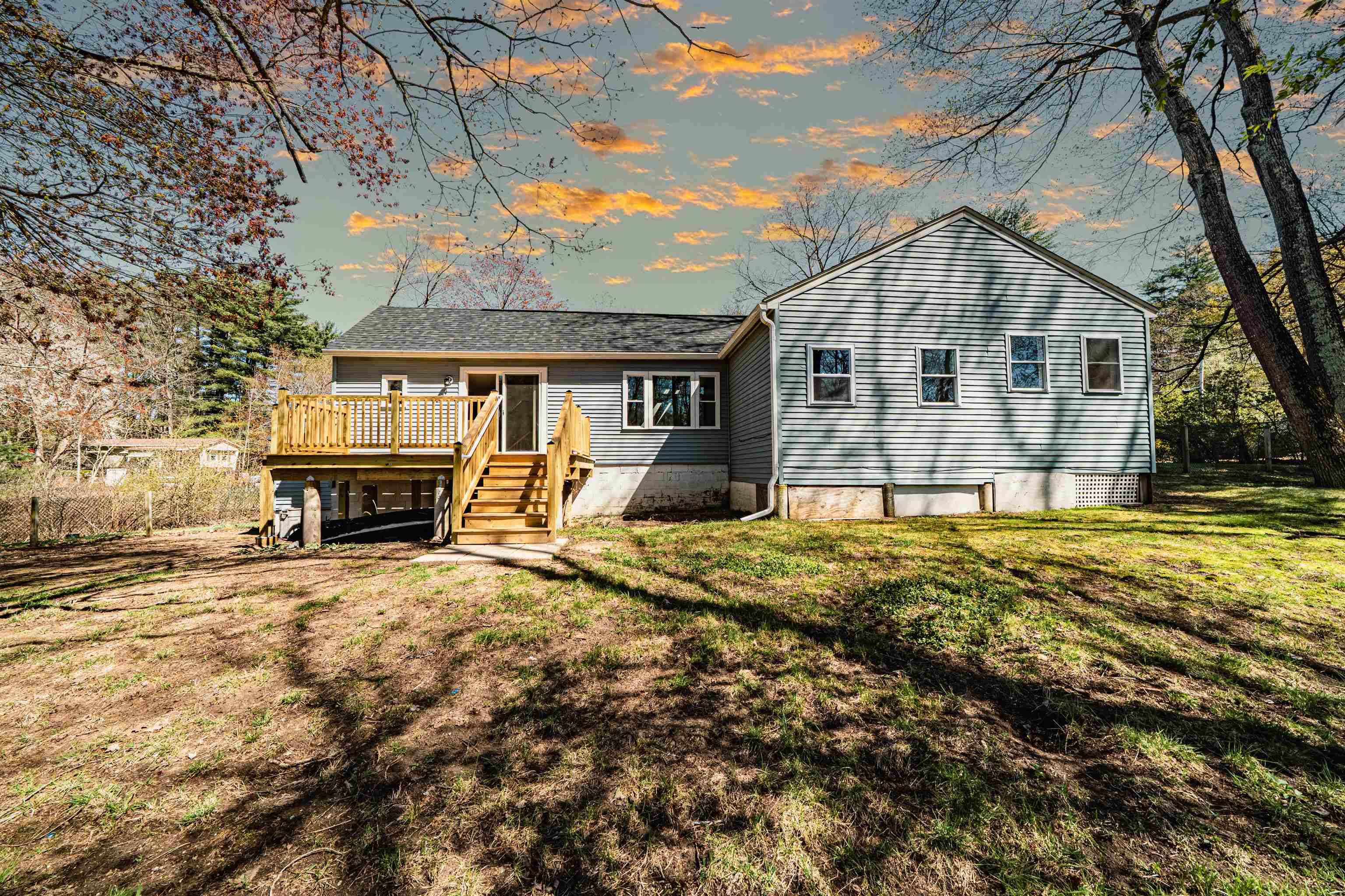Raymond, NH 03077,37 Lisa AVE