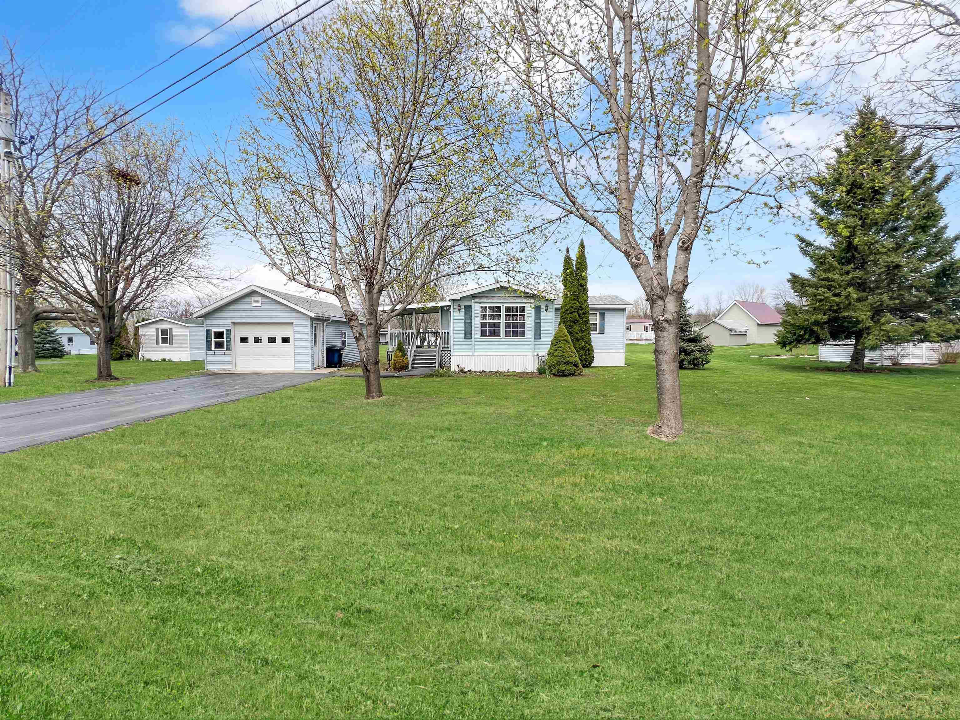 St. Albans Town, VT 05478,10 Marc AVE