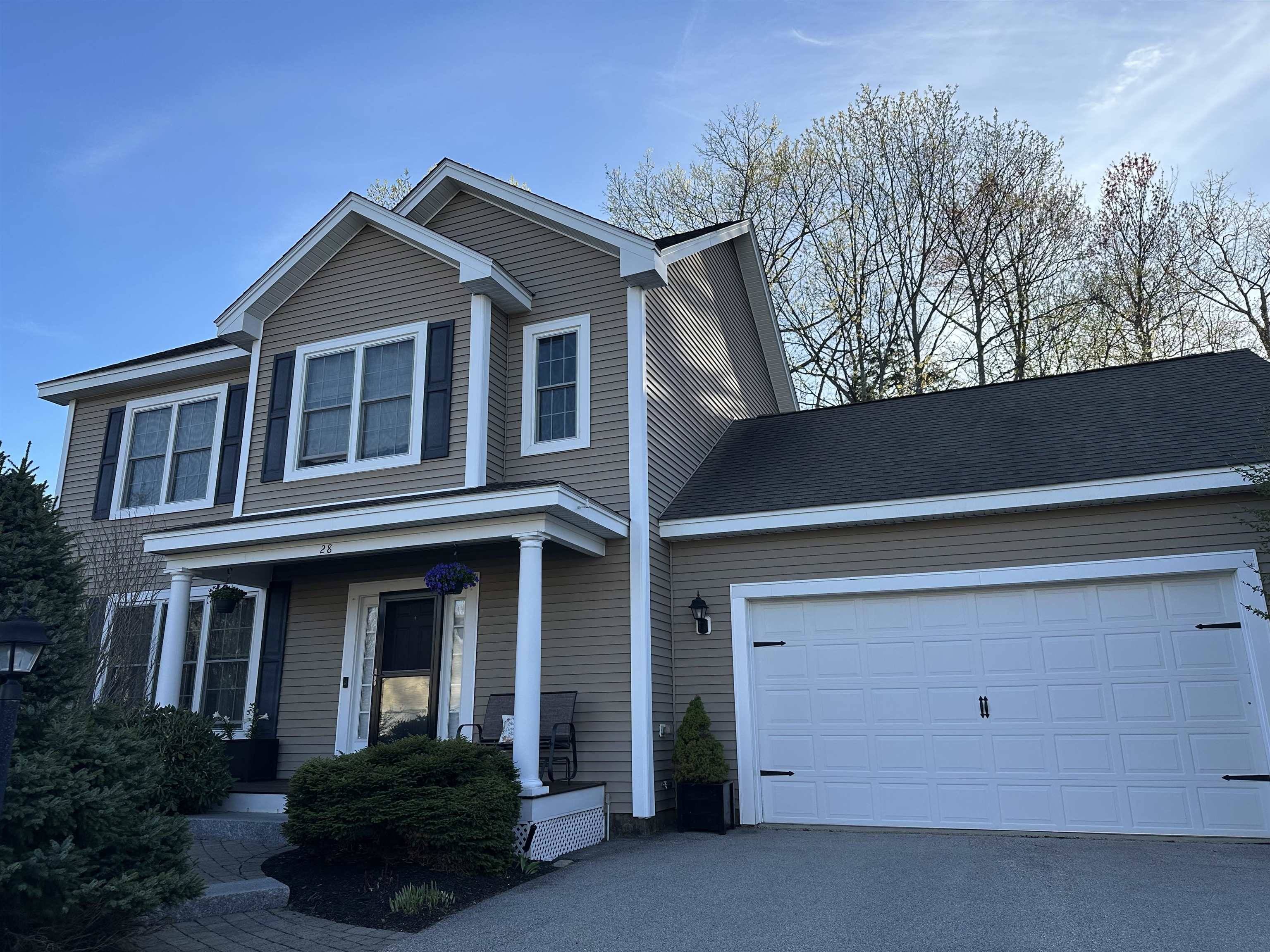 Manchester, NH 03102,28 Blueberry DR