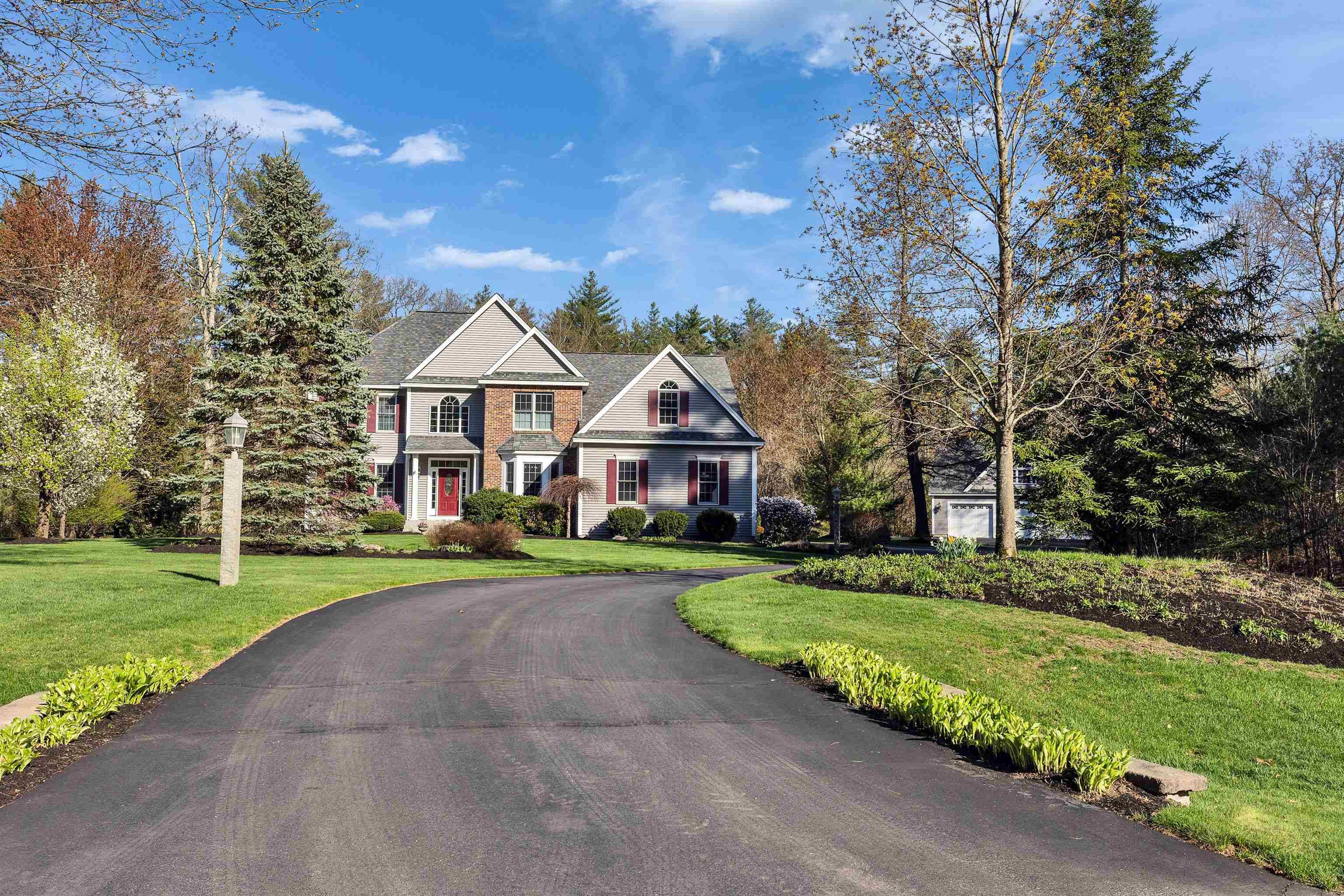 Hollis, NH 03049,9 Emerson LN