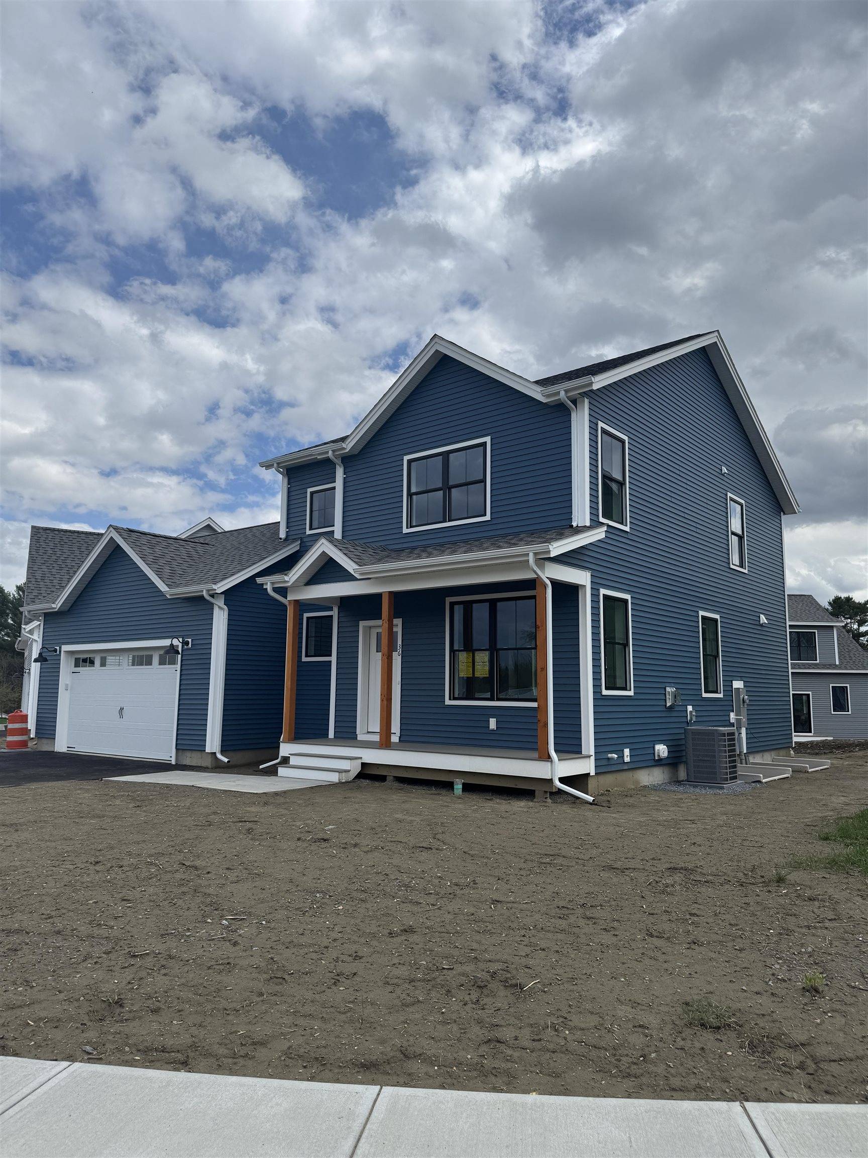 Essex, VT 05452,36 Washington CIR