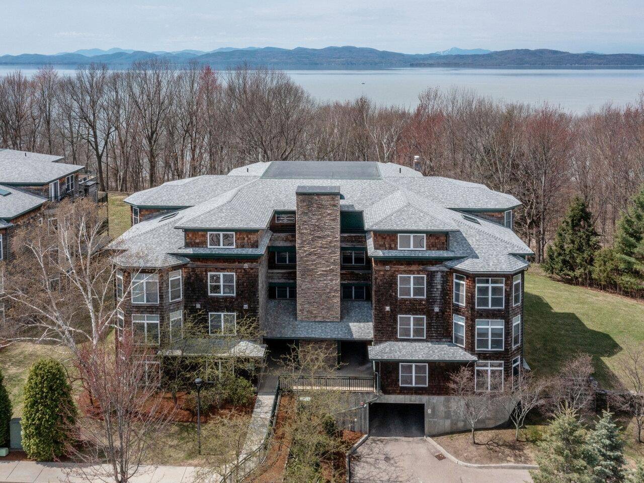 Burlington, VT 05408,55 Claire Pointe RD