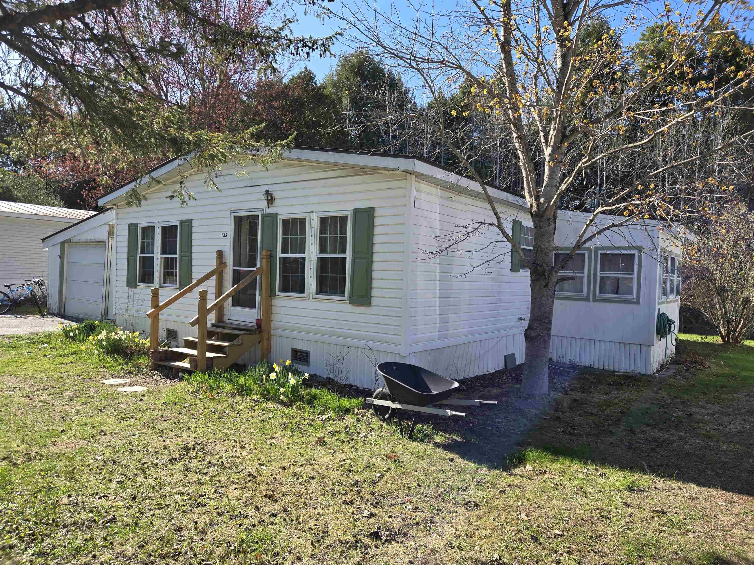 Hartford, VT 05091,133 Willow CIR