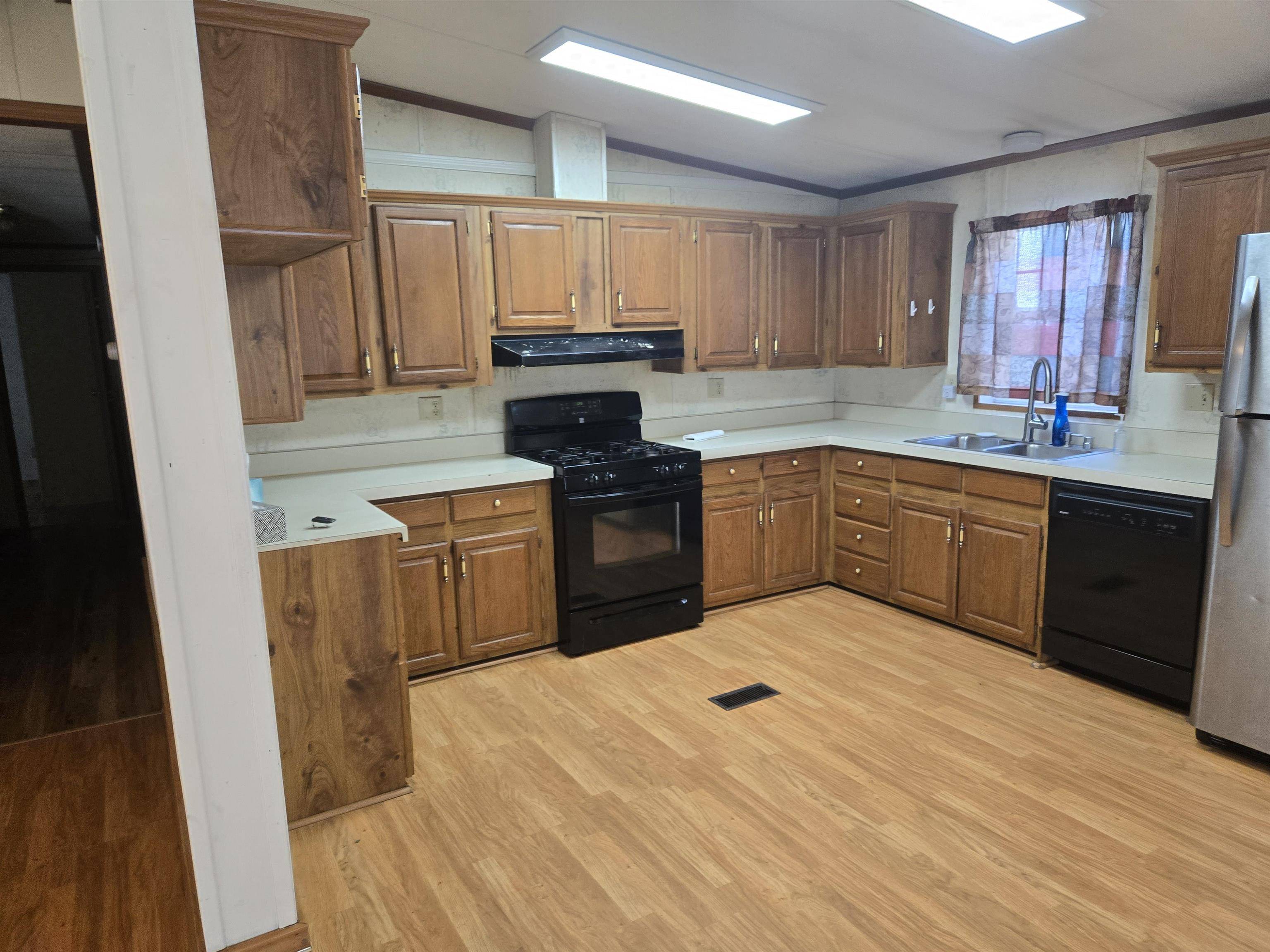 Hartford, VT 05091,133 Willow CIR