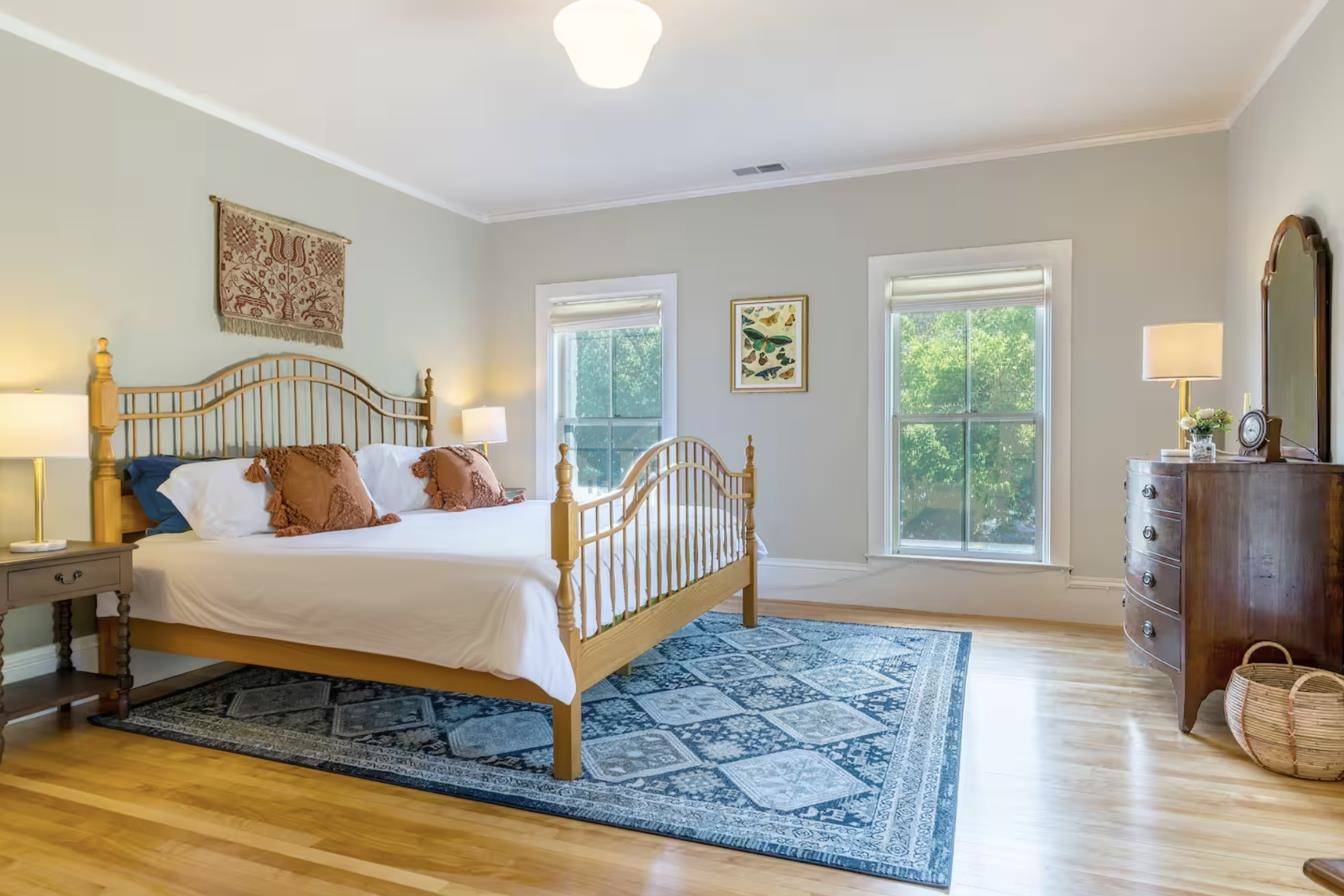 152 Bonnet ST Manchester, VT 05255