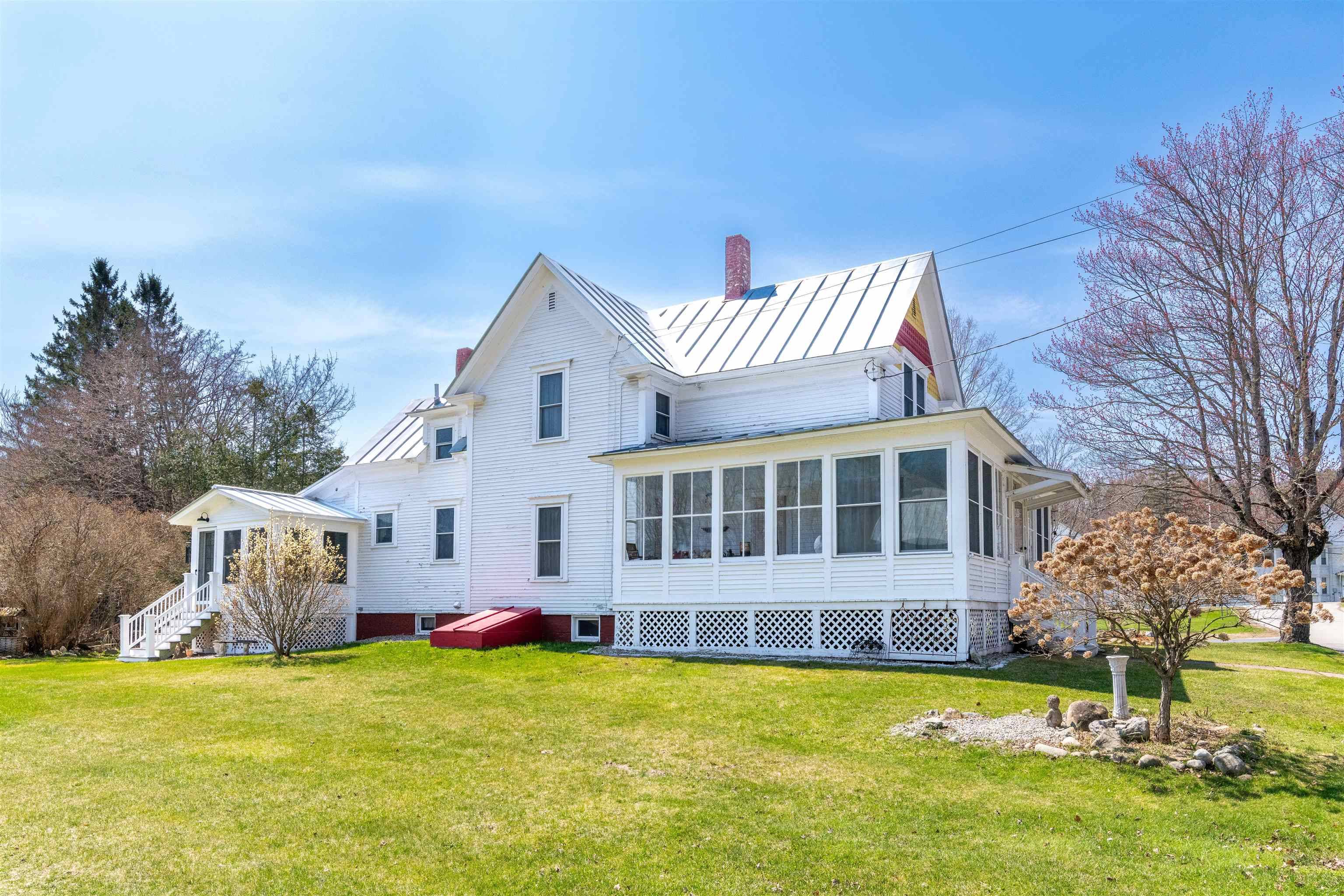 Wells River, VT 05081,5 Maple ST