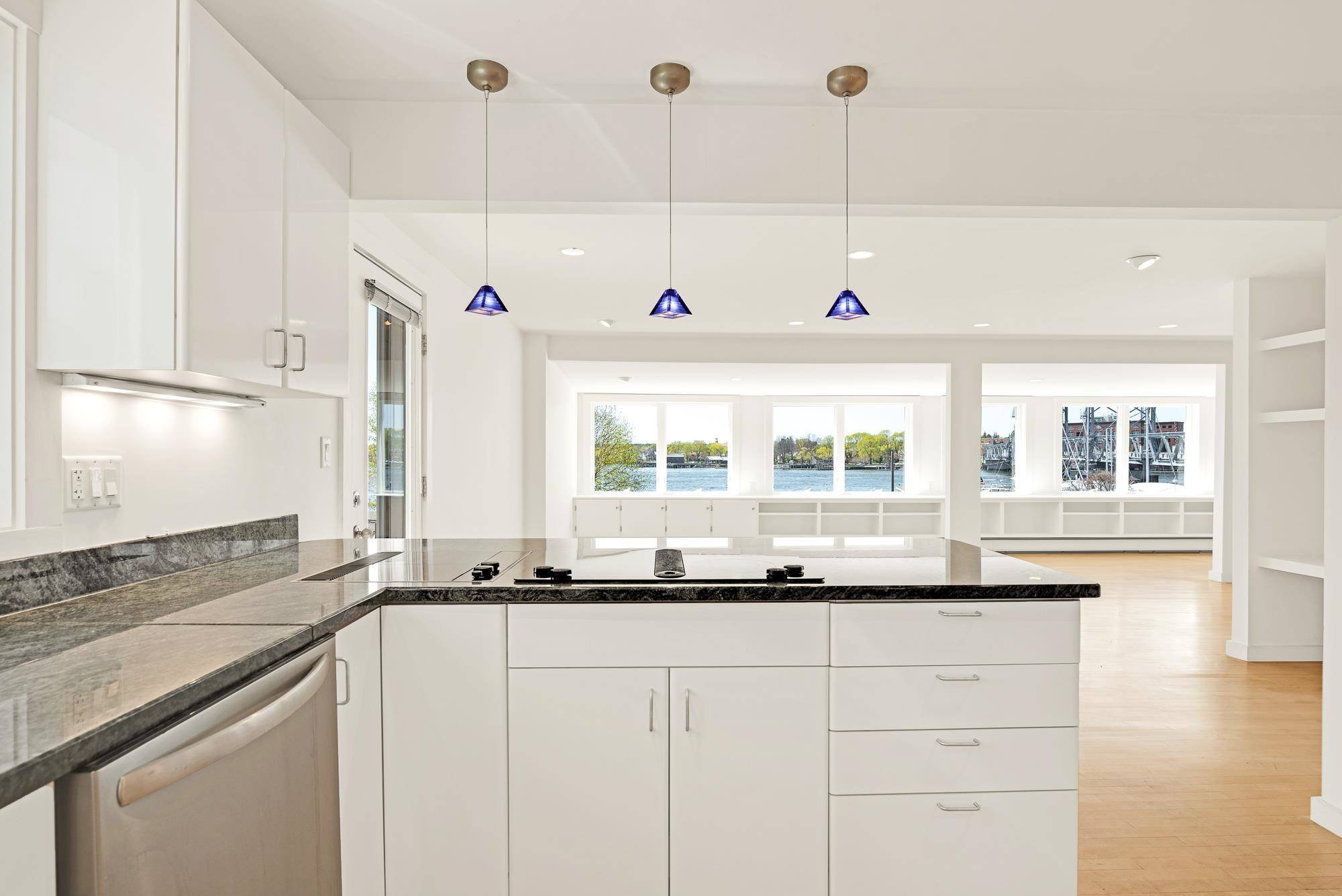 Kittery, ME 03904,10 Island AVE #17A