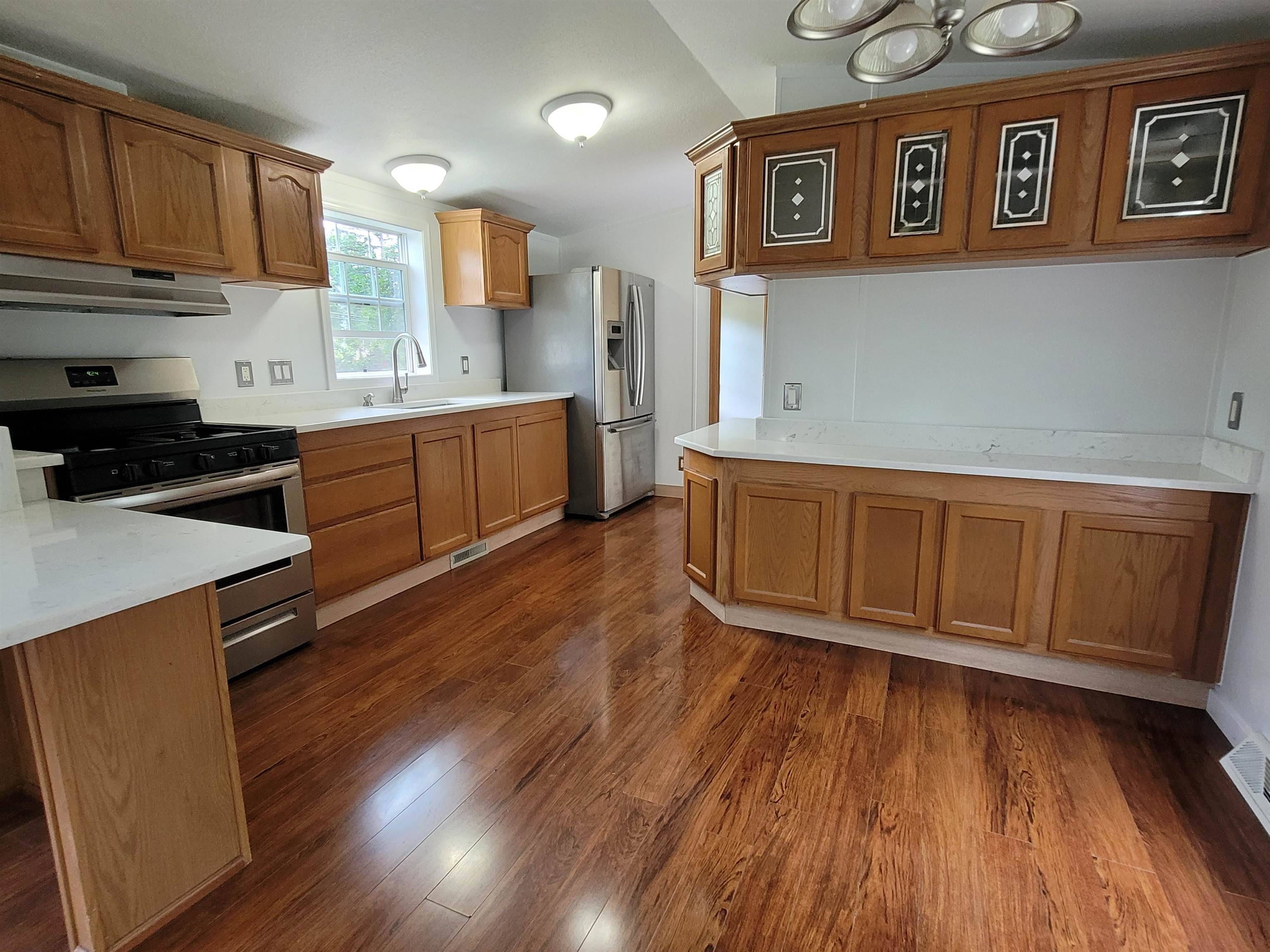Seabrook, NH 03874,20 Railroad AVE