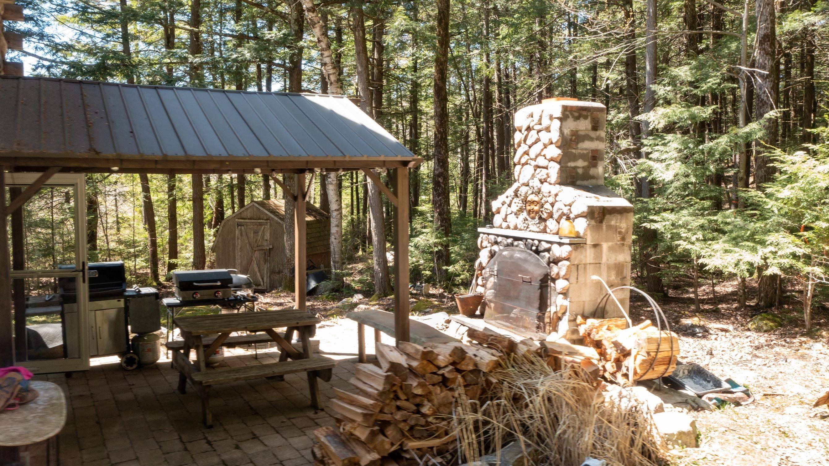 6 Deep Woods RD Winhall, VT 05340
