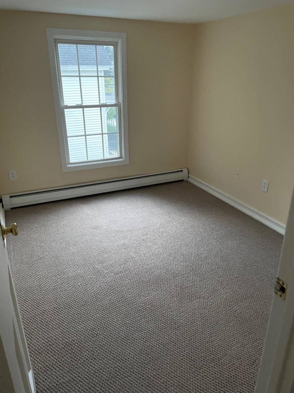 Newmarket, NH 03857,57 Exeter RD
