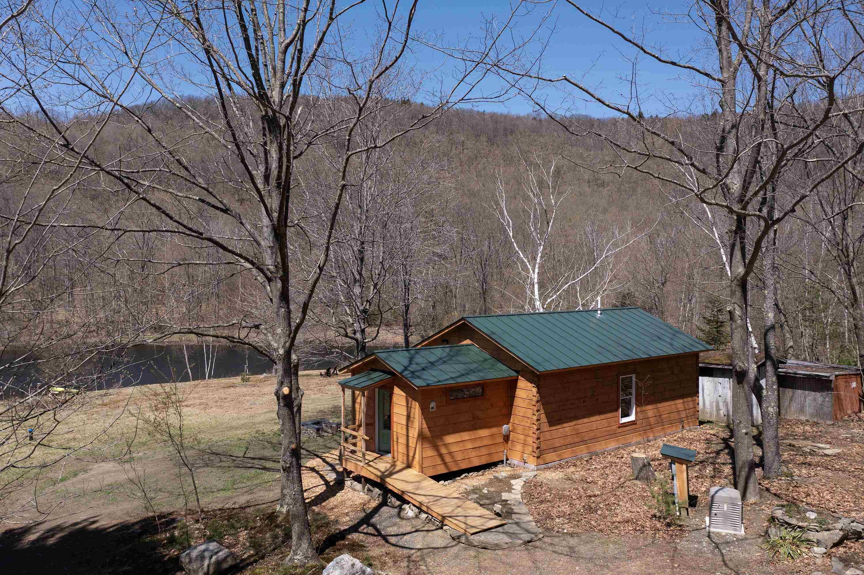 Reading, VT 05062,1013 Malagash RD