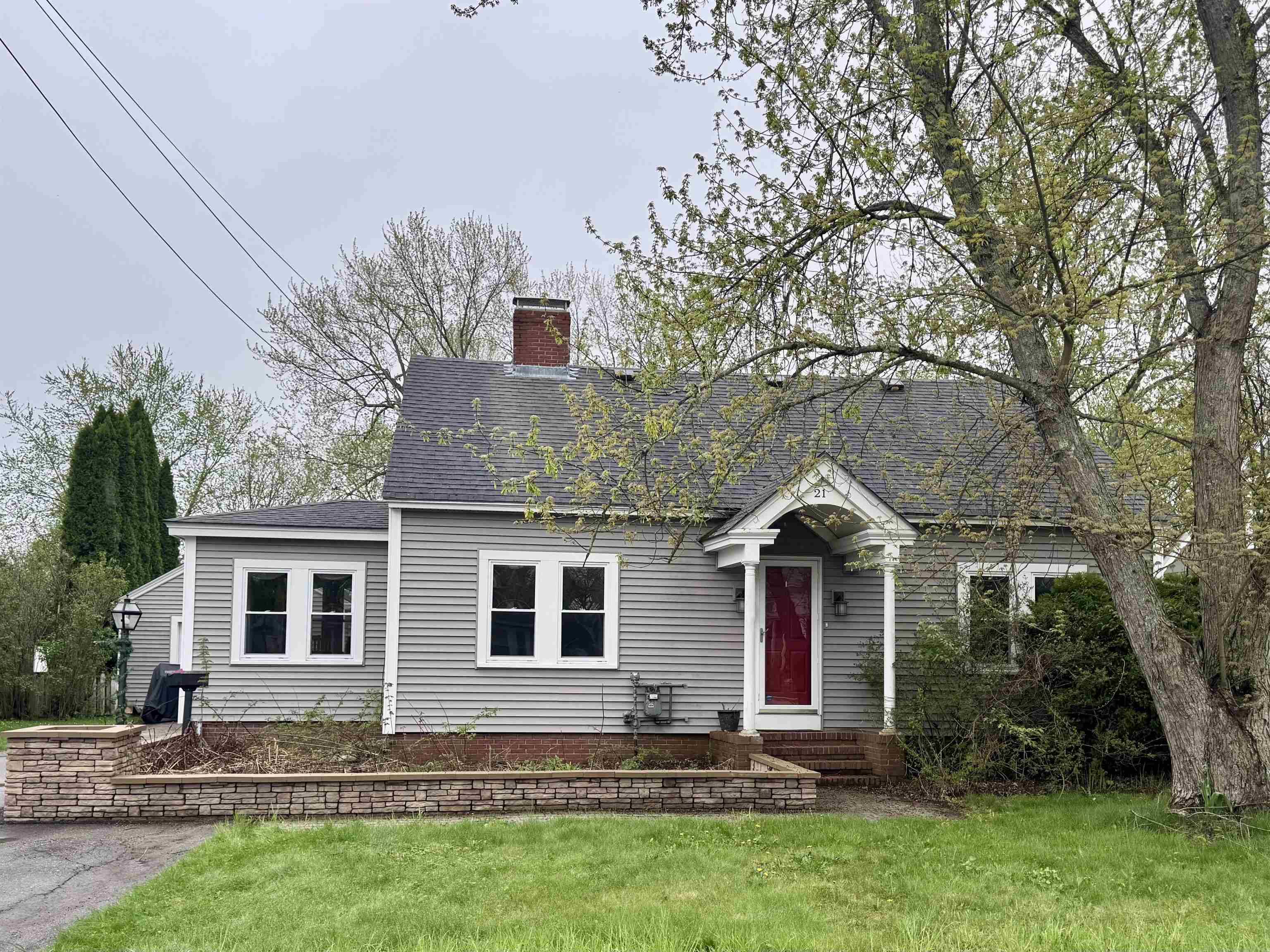 Rochester, NH 03839,21 Railroad AVE