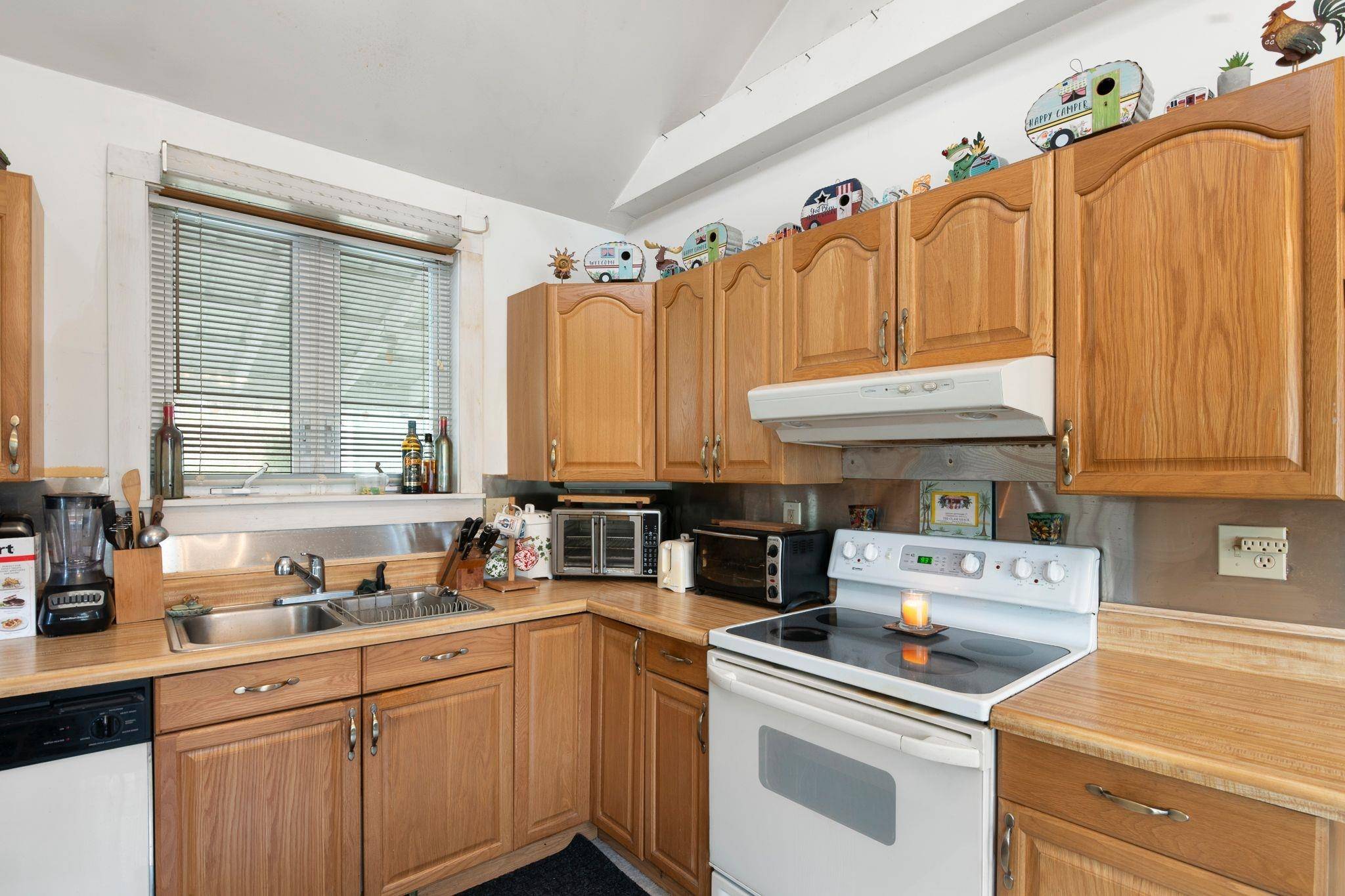 Newfane, VT 05345,787 Vermont RT 30