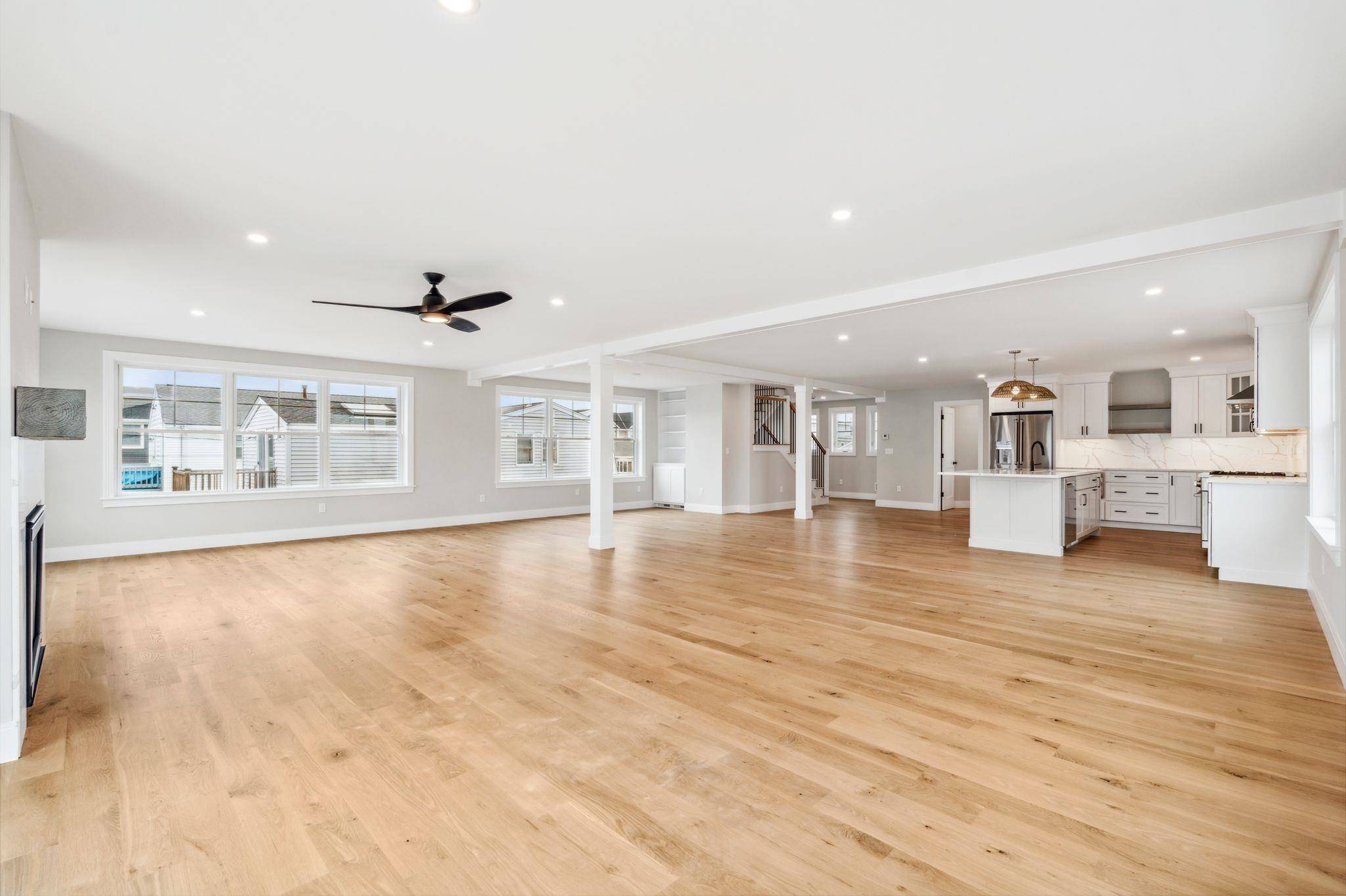 Seabrook, NH 03874,172 Tilton ST