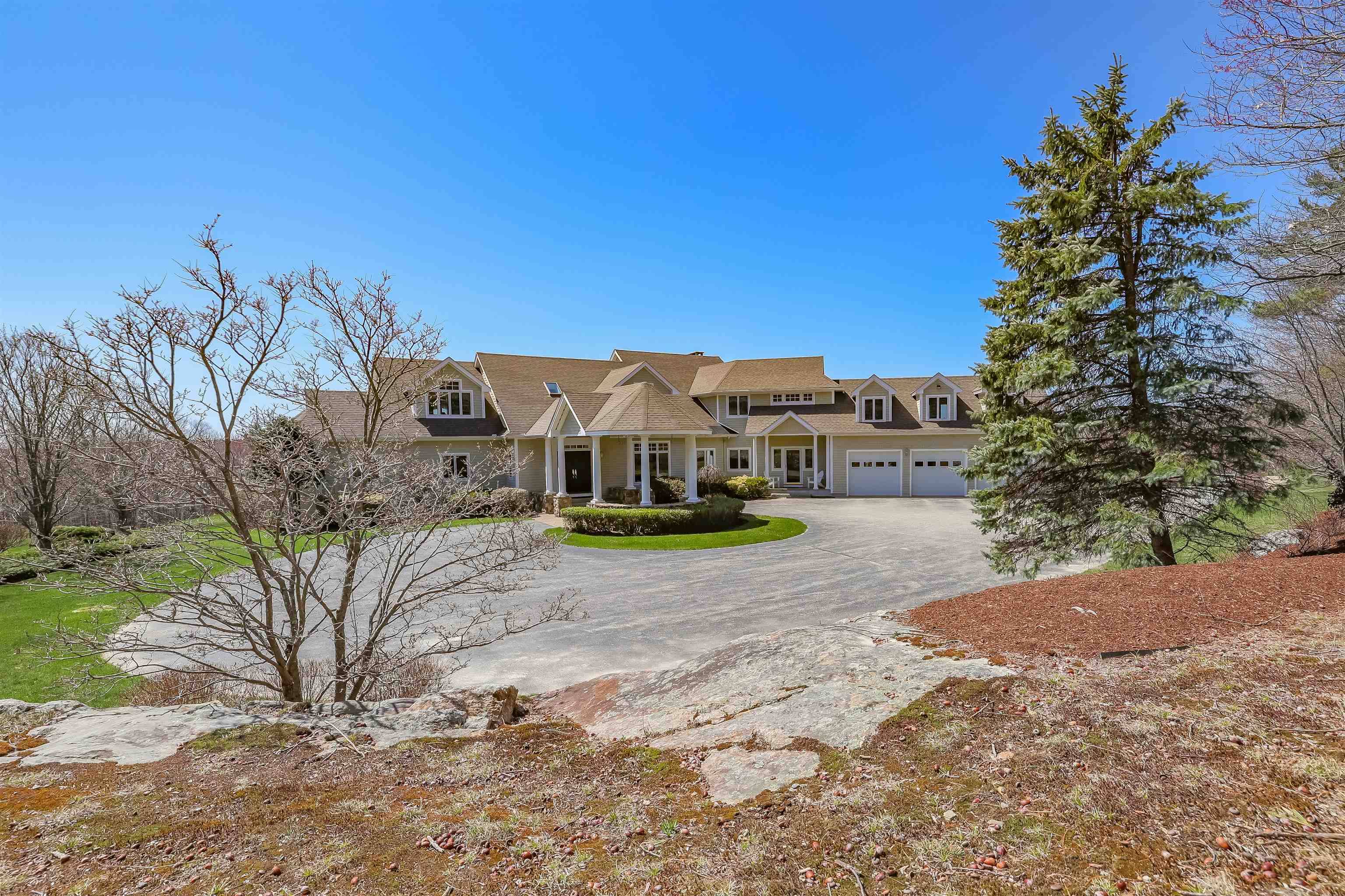 Pittsfield, NH 03263,955 Catamount RD