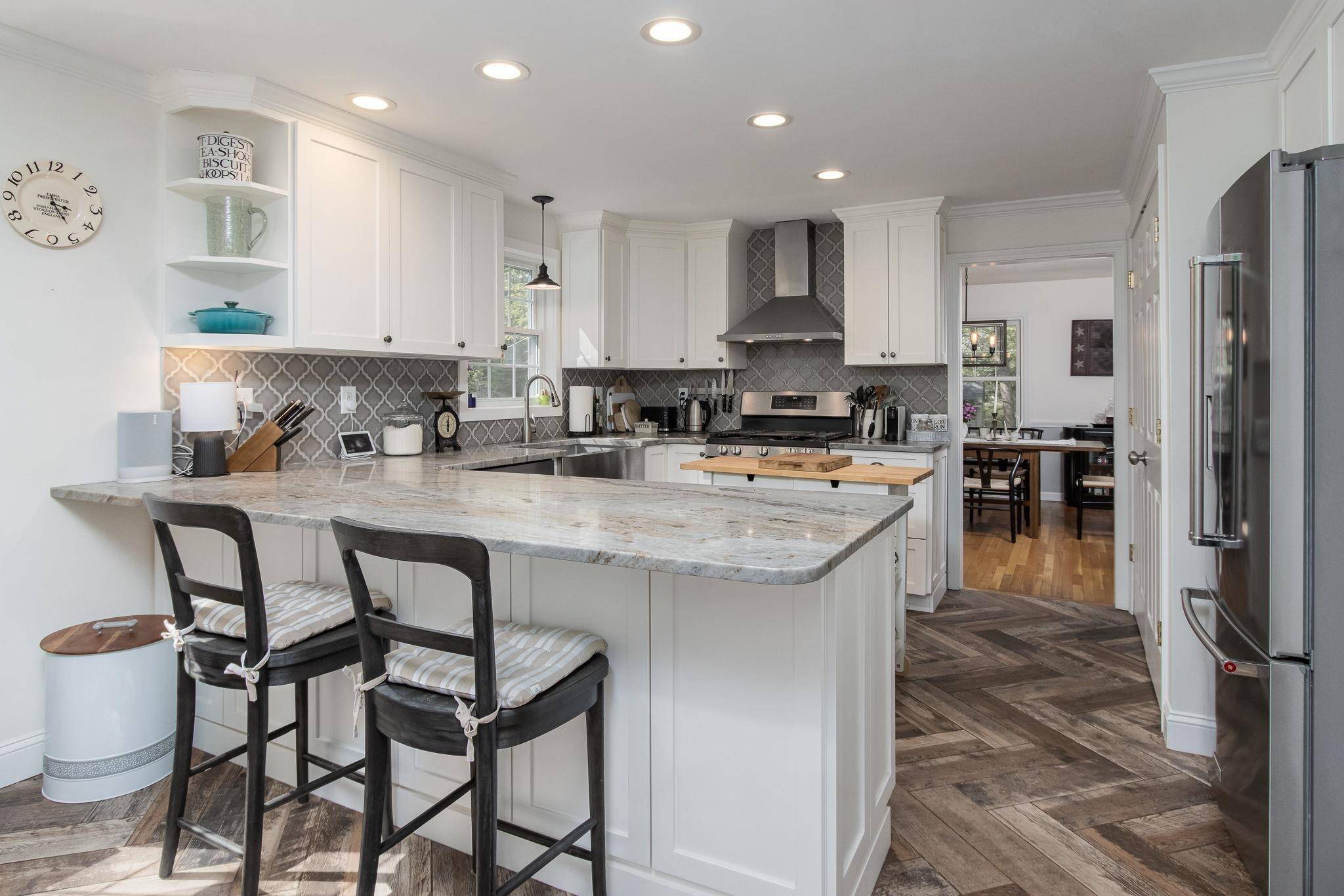 10 Greenbriar LN Amherst, NH 03031