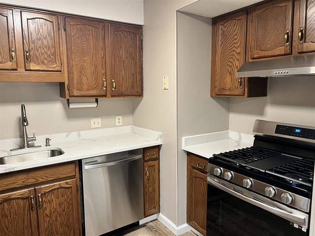 Portsmouth, NH 03801,116 Springbrook CIR