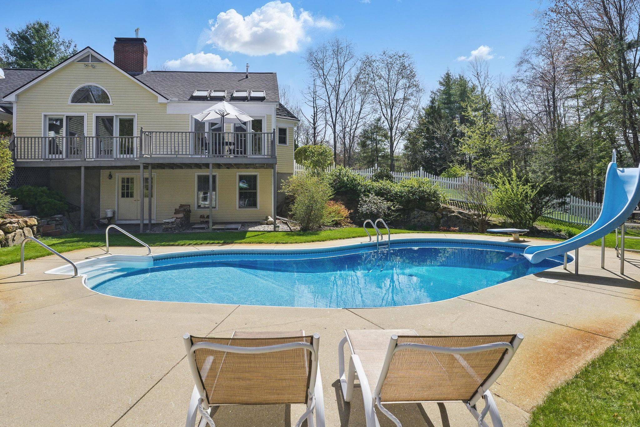 Bedford, NH 03110,72 McAllister RD
