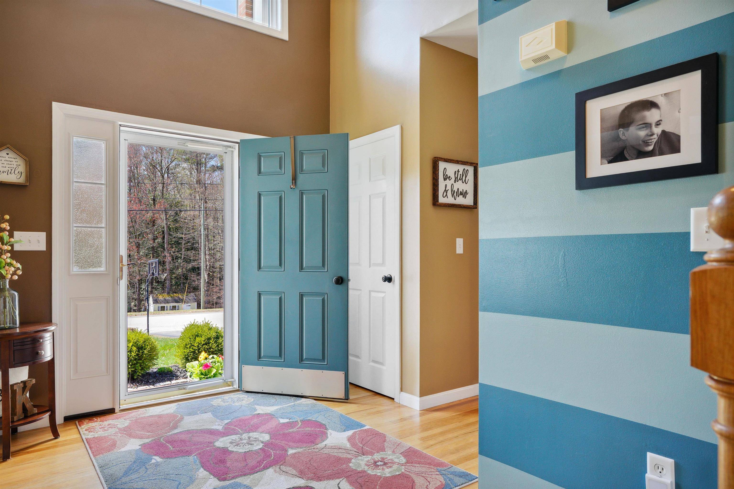 Milford, NH 03055,212 Badger Hill DR
