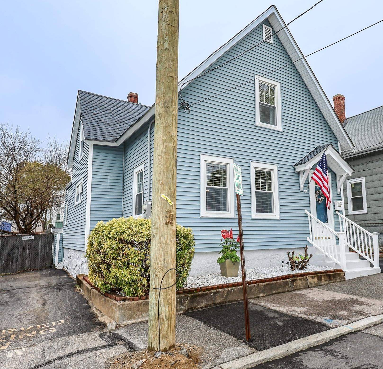 Manchester, NH 03104,10 Russell ST