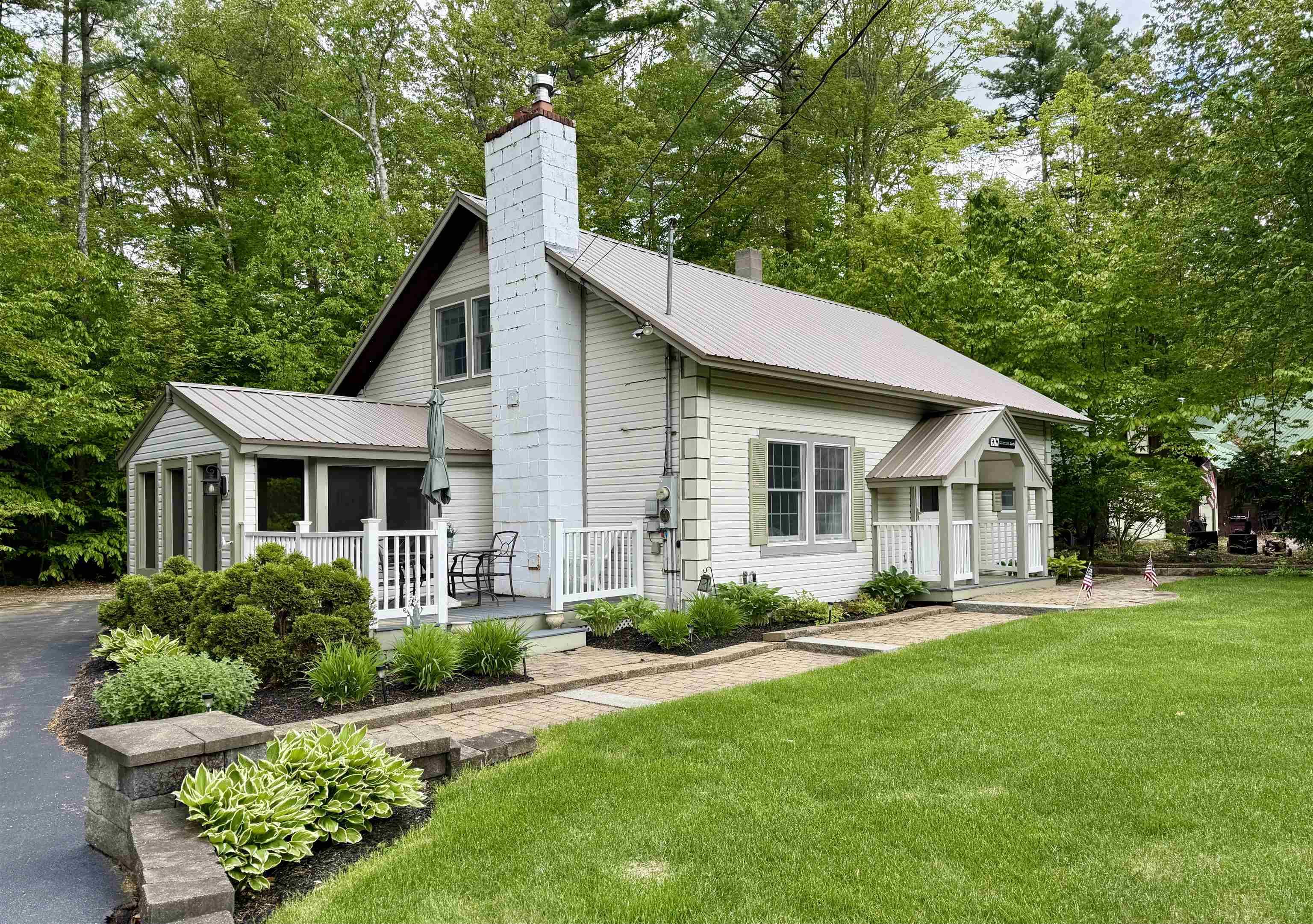 Conway, NH 03860,66 Ash ST