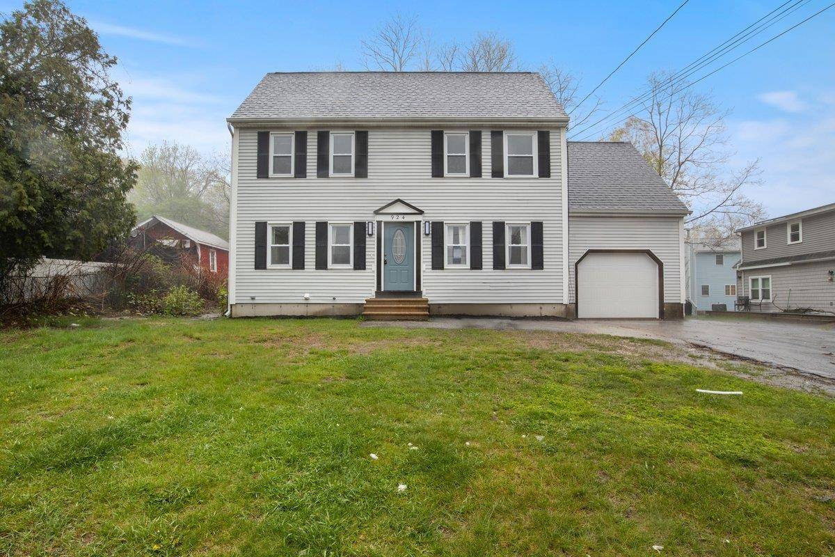 Manchester, NH 03104,924 Mammoth RD