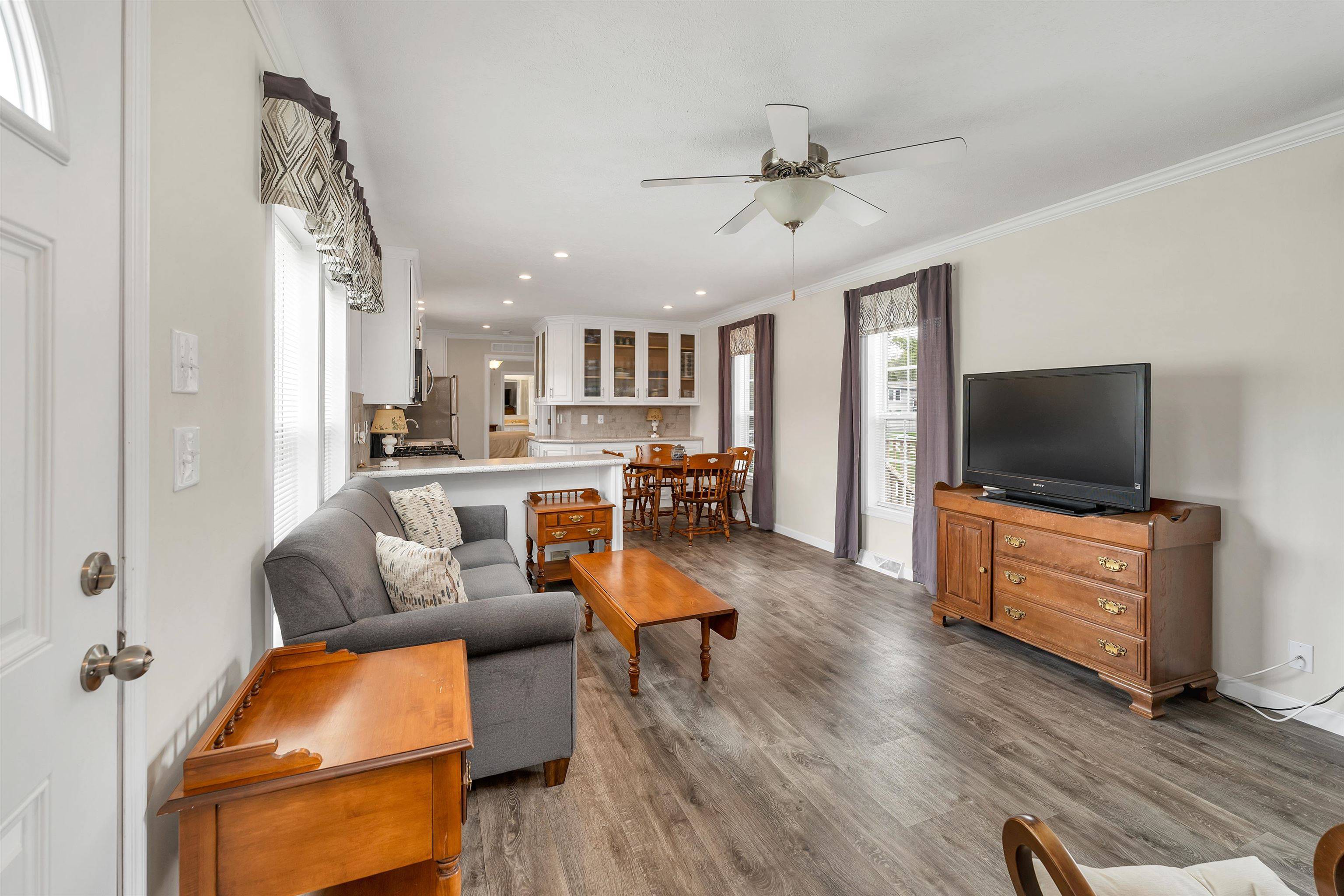 North Hampton, NH 03862,28 Seabreeze DR