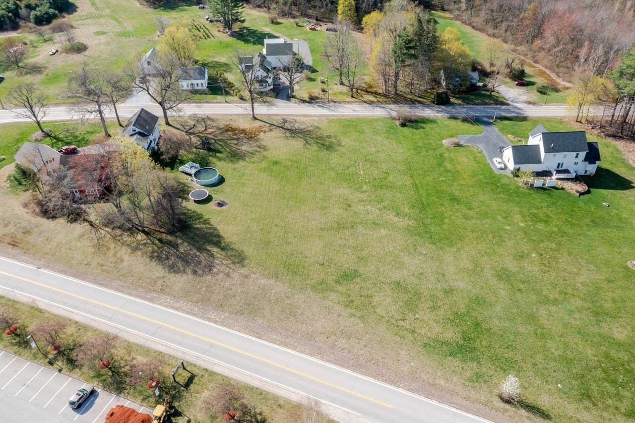 Auburn, NH 03032,85 Raymond RD