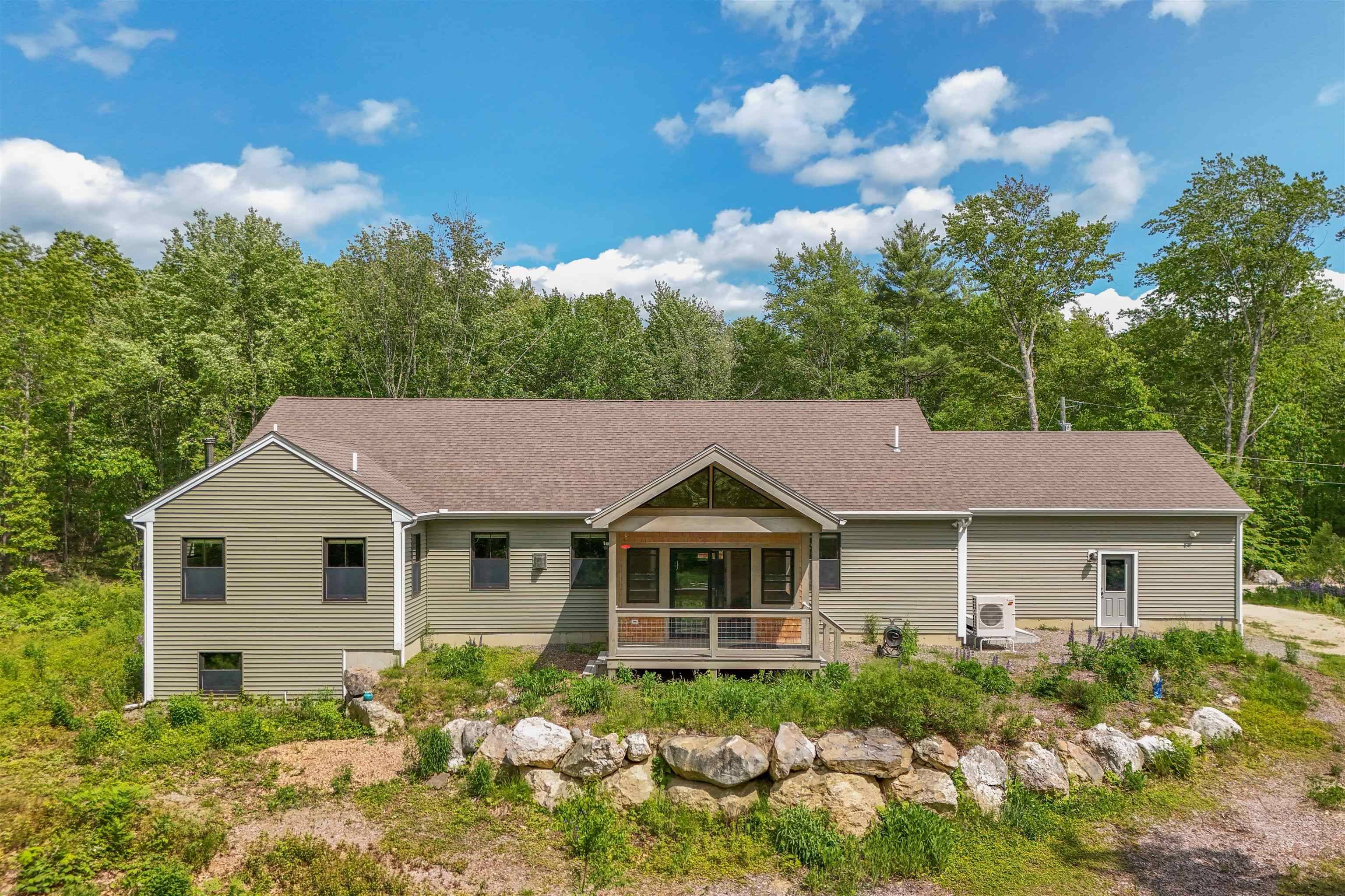 Barrington, NH 03825,254 Brooks RD