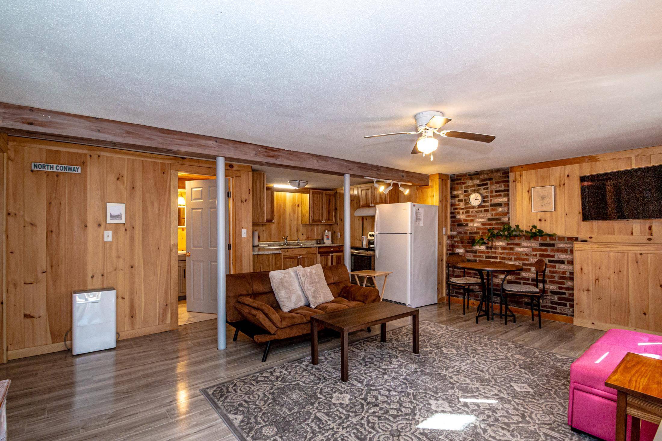 Conway, NH 03860,293 Thompson RD